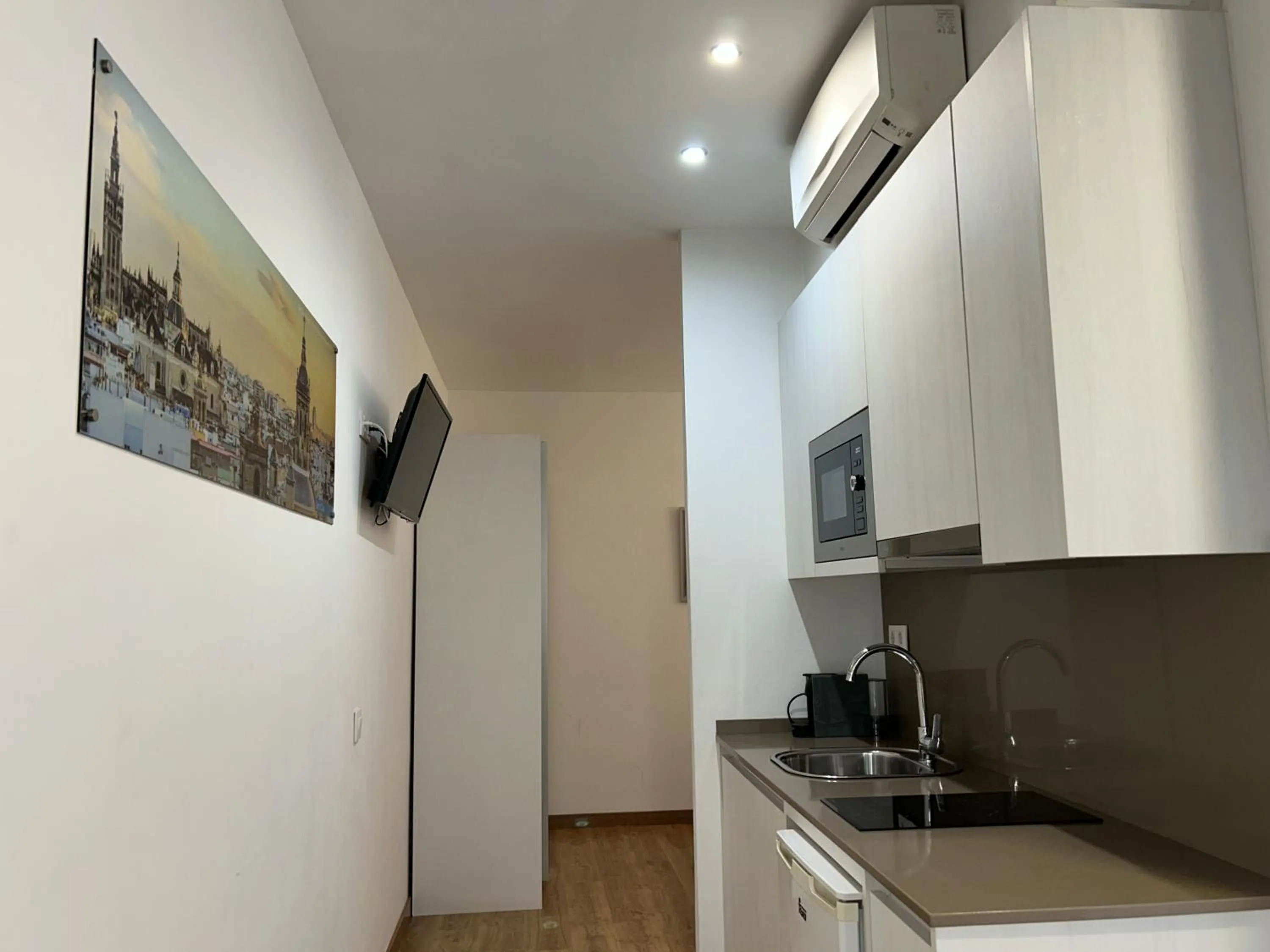 kitchen in Apartahotel Baldiri