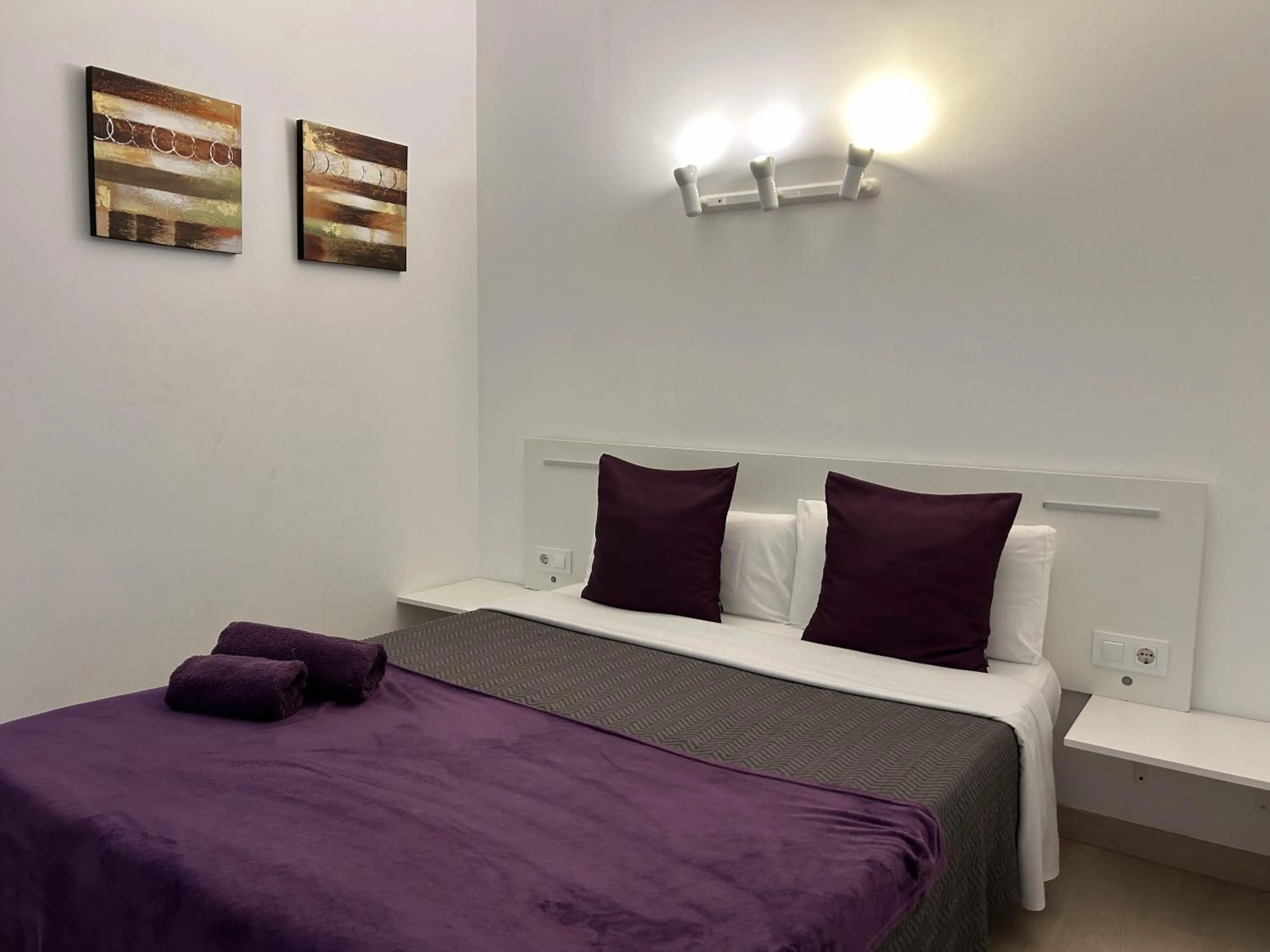 Bed in Apartahotel Baldiri