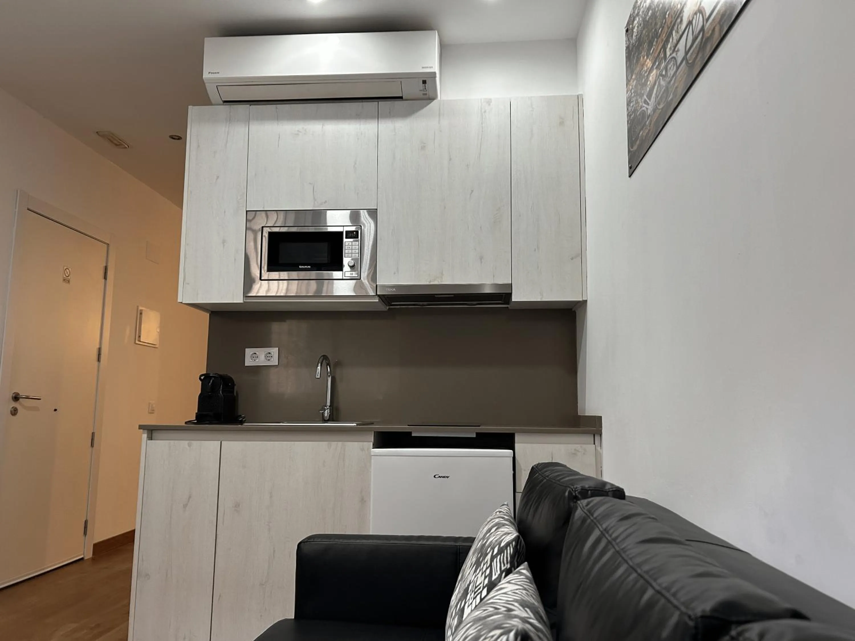 Kitchen or kitchenette in Apartahotel Baldiri