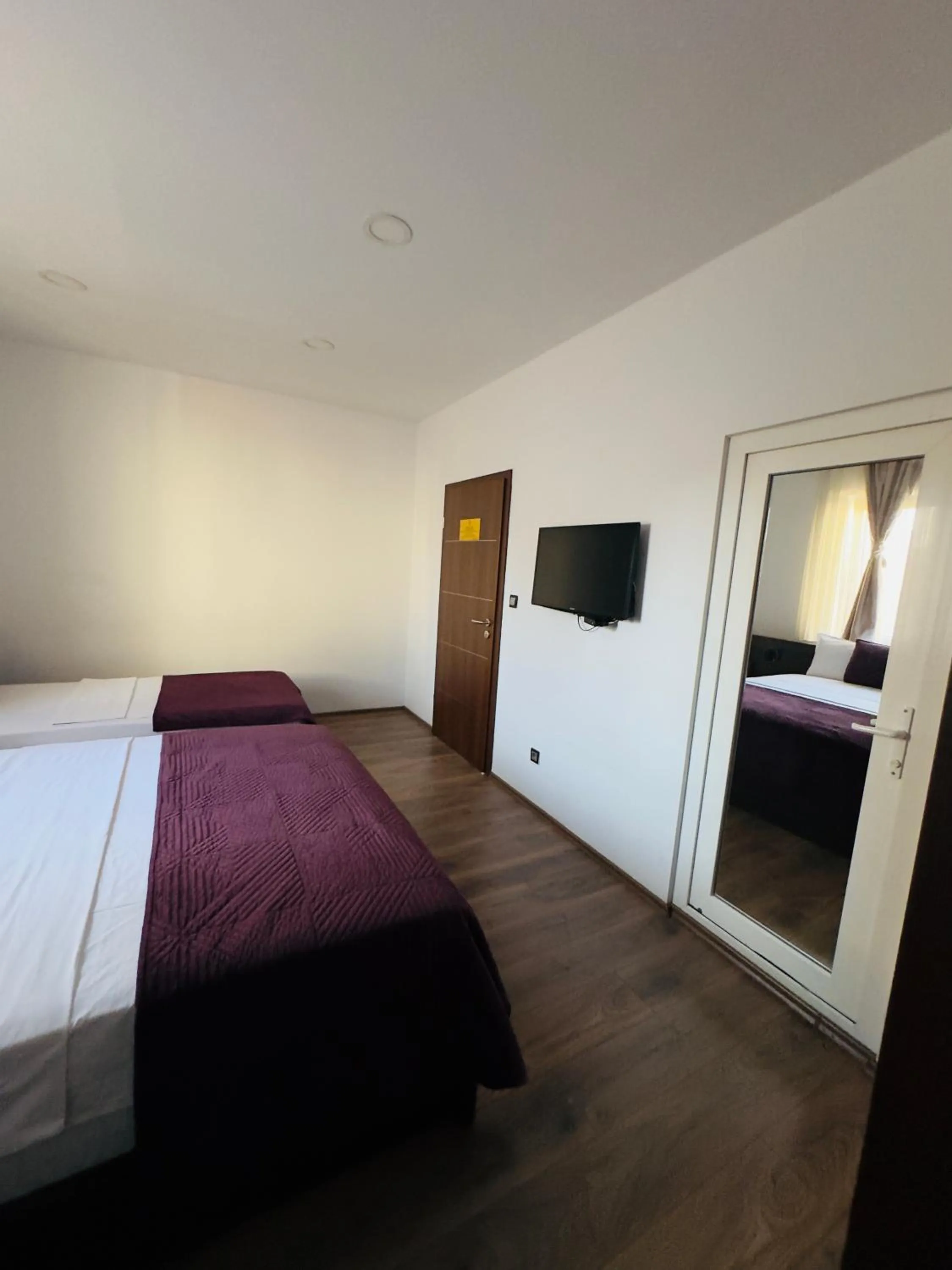 TV and multimedia, Bed in Hotel Real