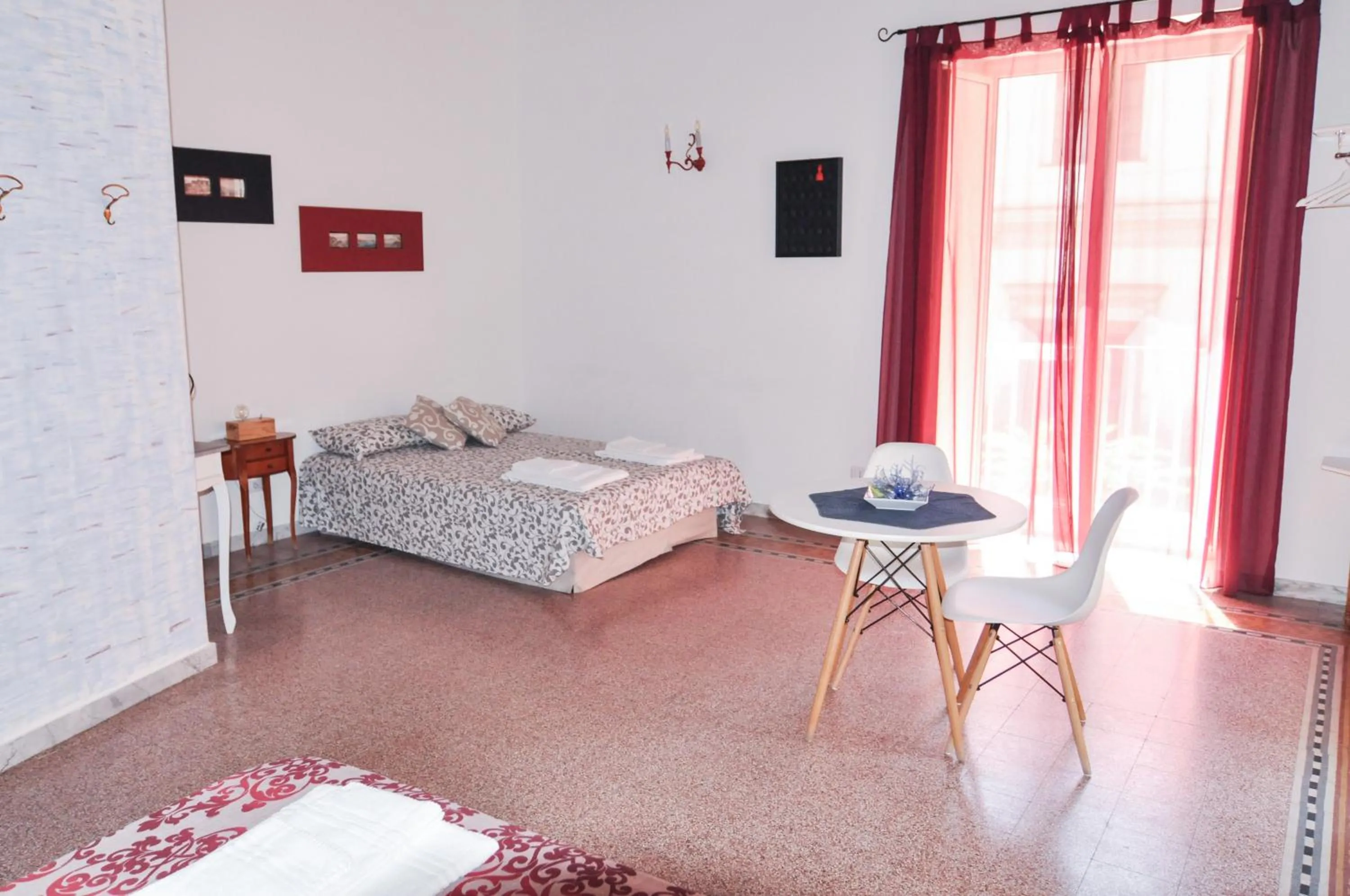 Photo of the whole room, Bed in B&B Alchimia Napoletana
