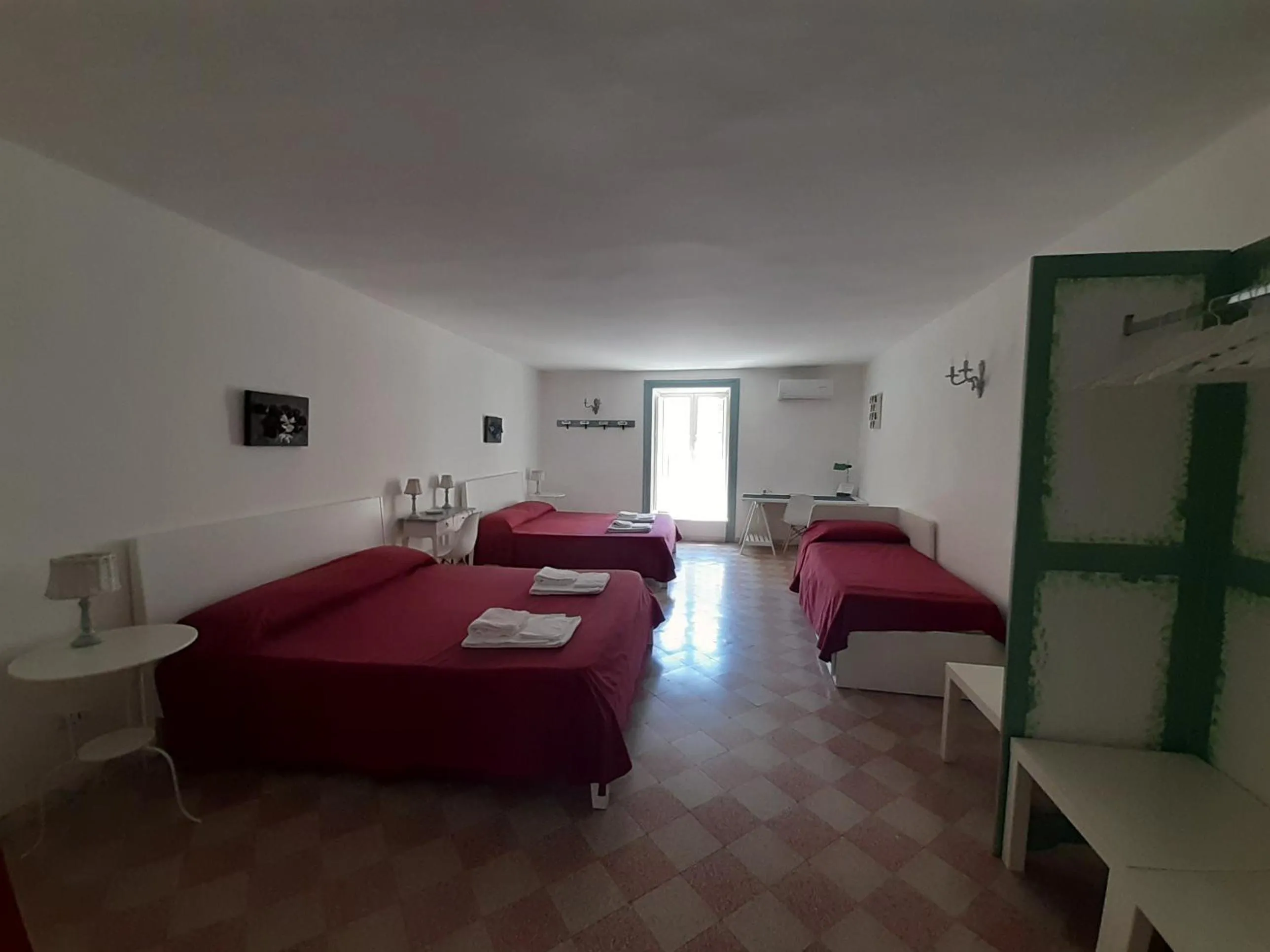 Photo of the whole room, Bed in B&B Alchimia Napoletana