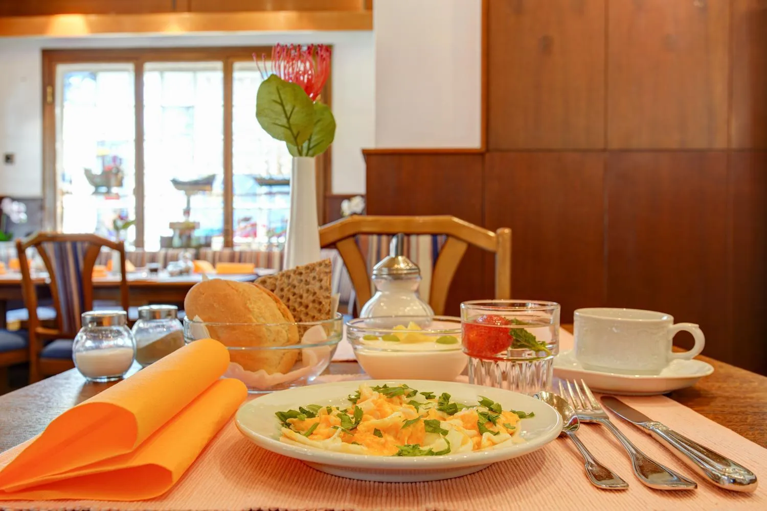 American breakfast in Hotel Elbinsel free parking