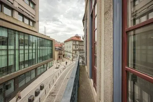 Aliados Town Hall Central Apt by LuxiStay Aliados Town Hall Central Apt by LuxiStay