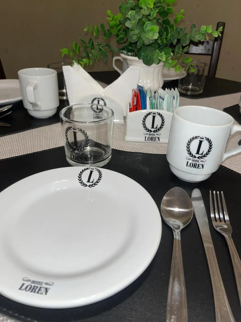 Food and drinks in Hotel Loren