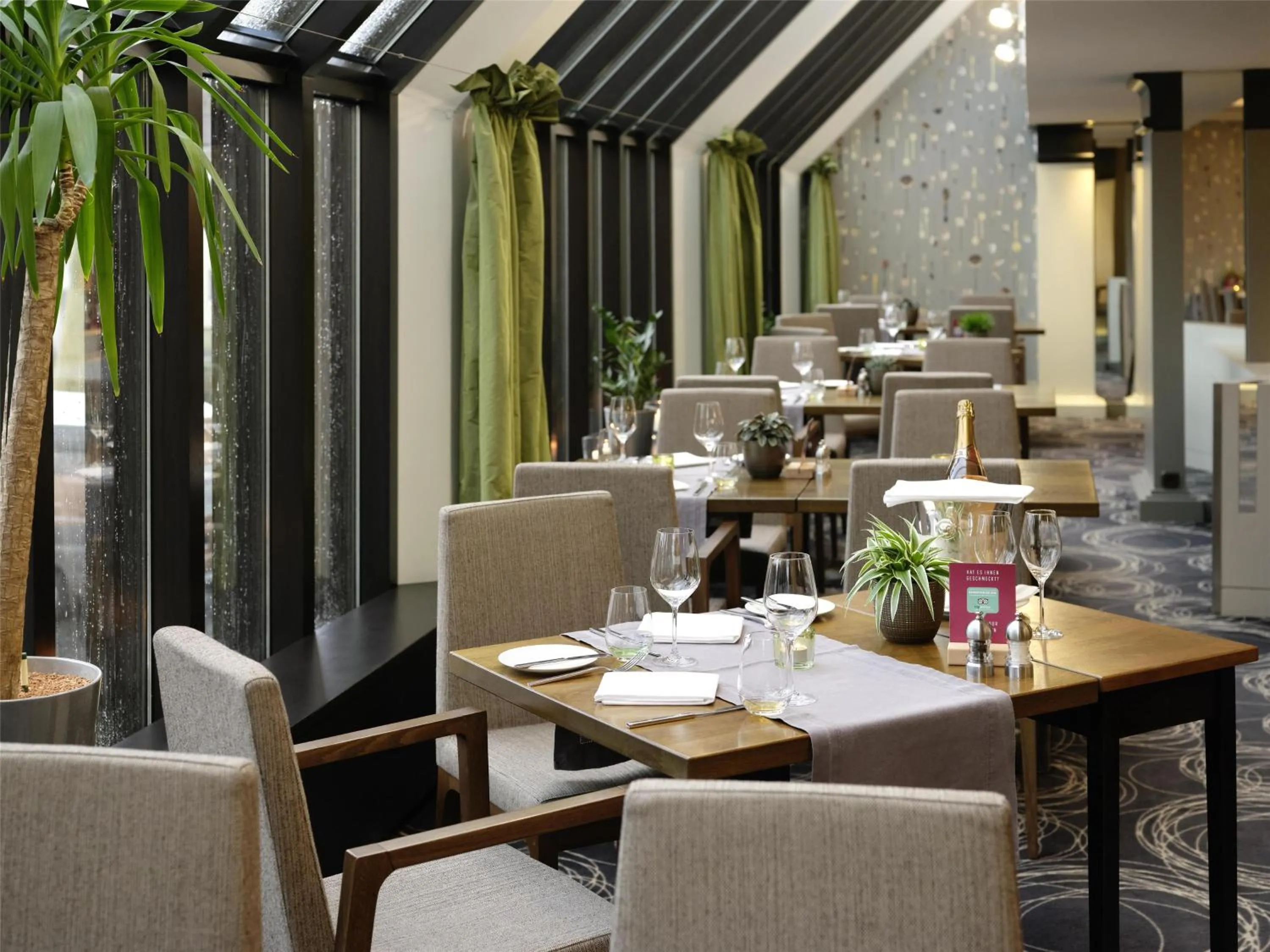 Food and drinks in Best Western Plus Arosa Hotel