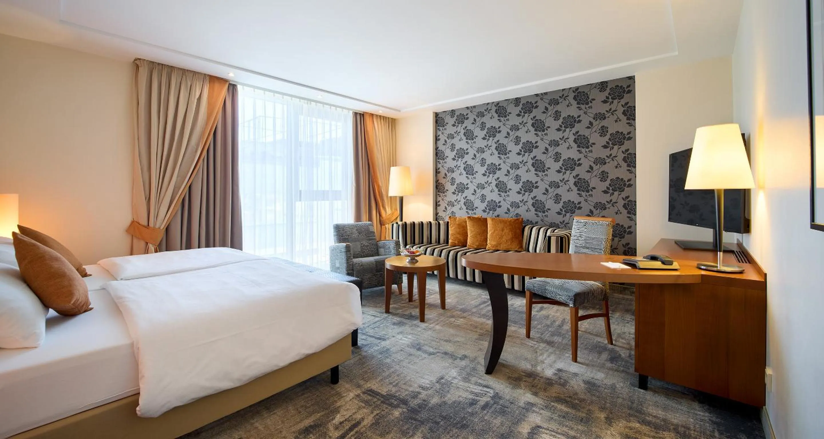 Photo of the whole room, Bed in Best Western Plus Arosa Hotel