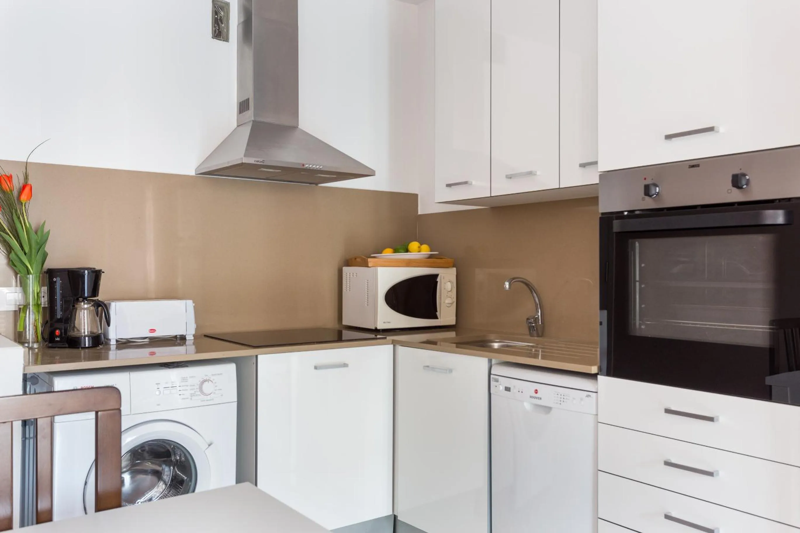 Kitchen or kitchenette in Casa Cosi Letamendi