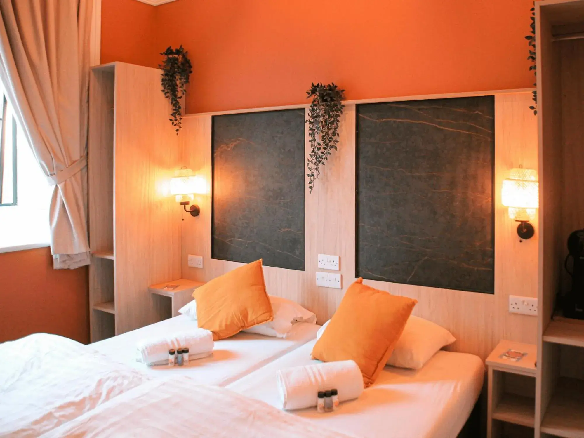 Double Room with Shared Bathroom in Gardiner House Hostel Double Room with Shared Bathroom in Gardiner House Hostel