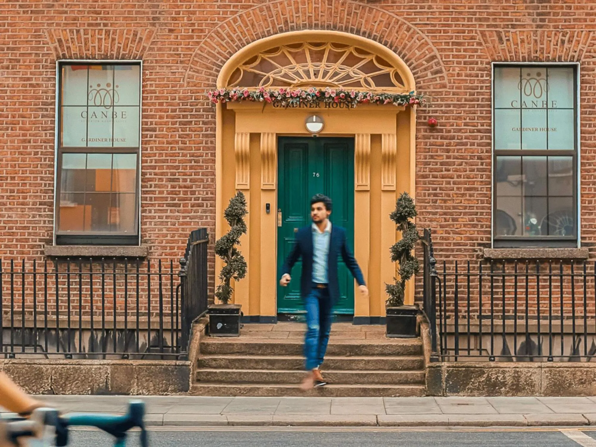 Facade/entrance in Gardiner House Hostel