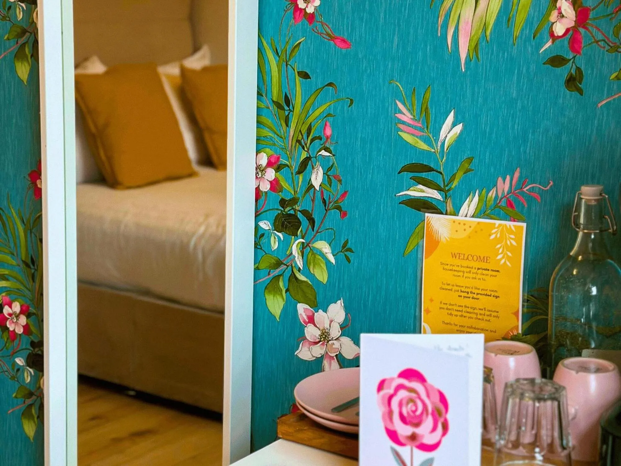 Shower, Bed in Gardiner House Hostel