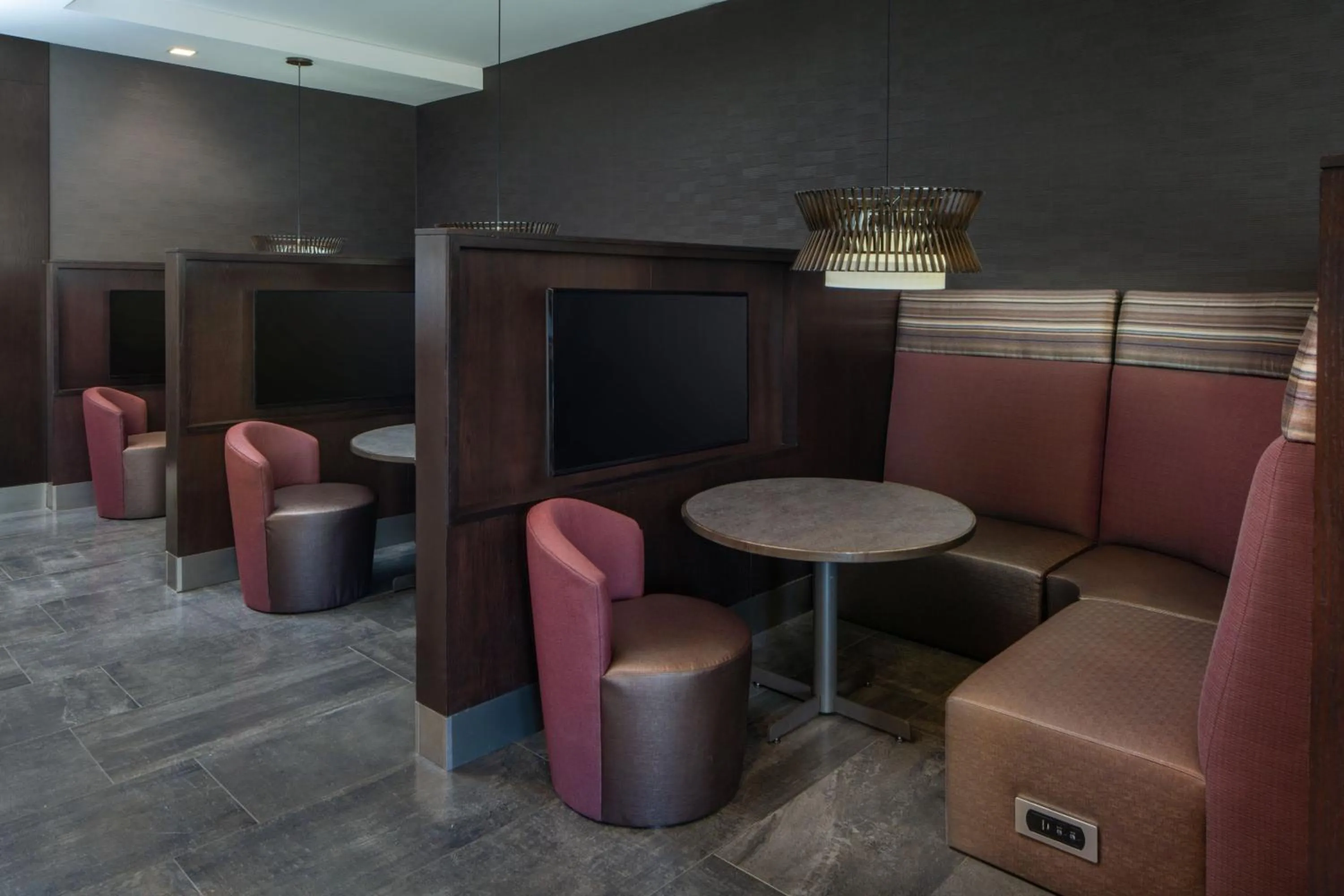 Restaurant/places to eat in Courtyard by Marriott Houston Northwest/Cypress