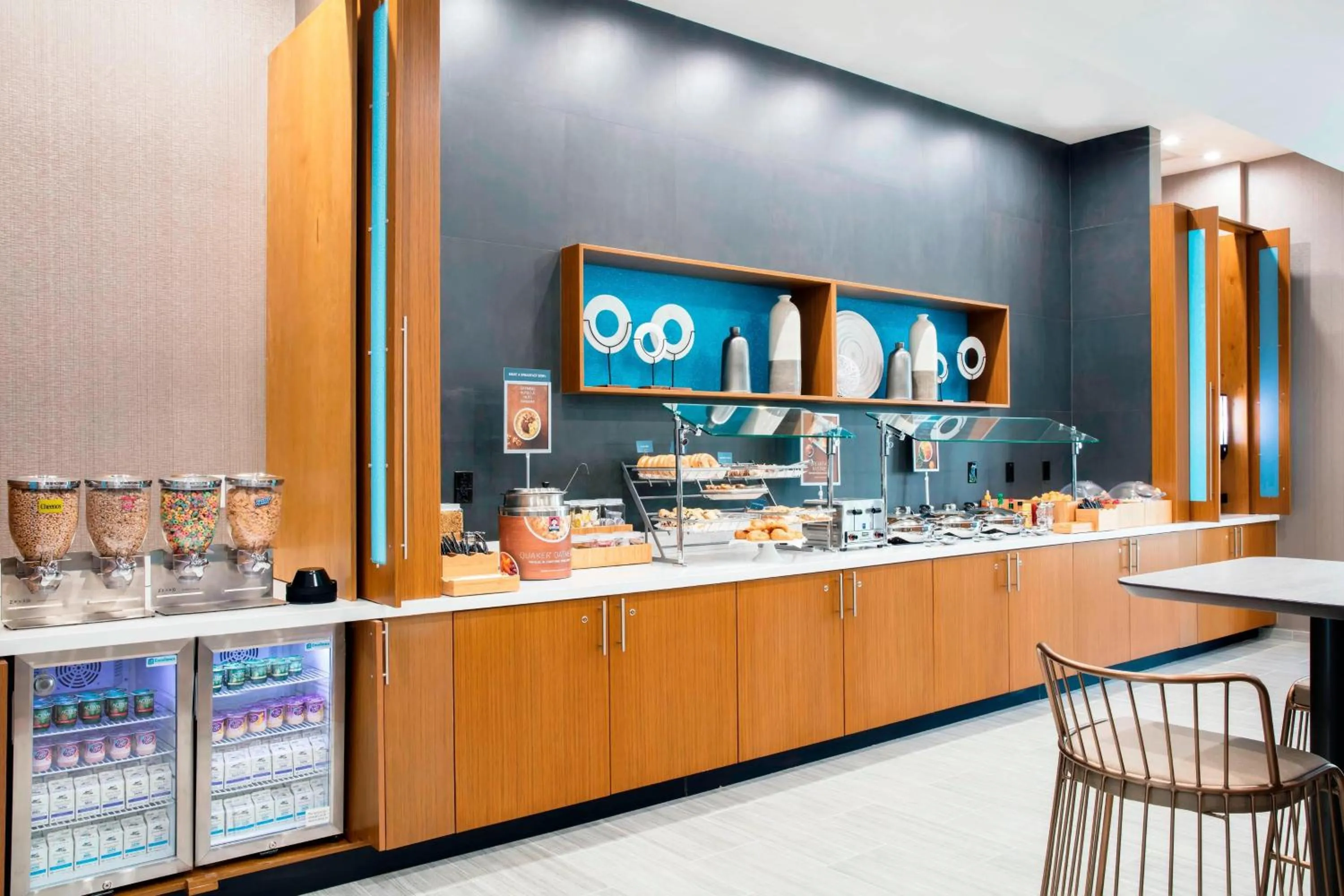 Breakfast in SpringHill Suites by Marriott Miami Doral