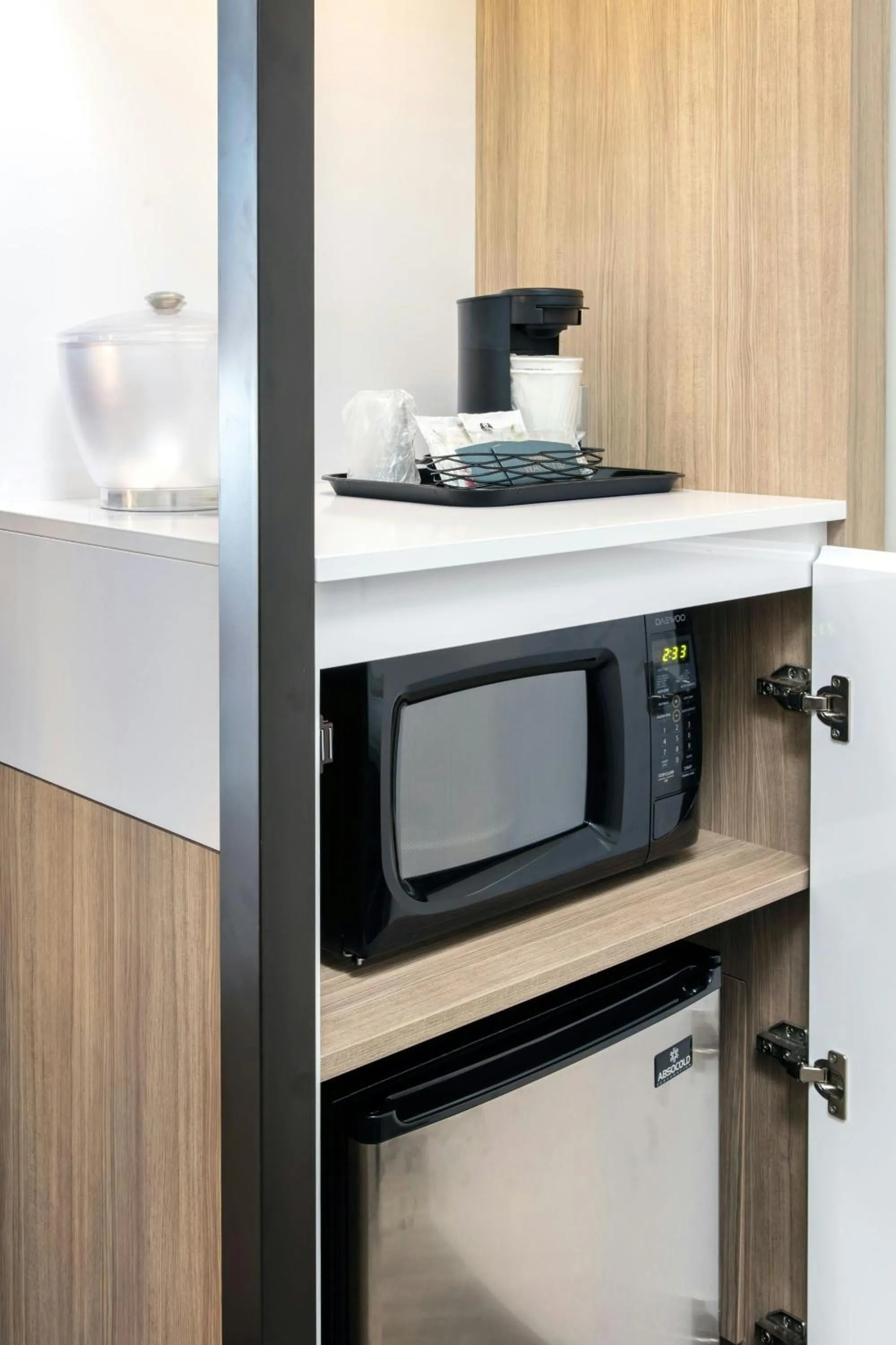 Photo of the whole room in SpringHill Suites by Marriott Miami Doral