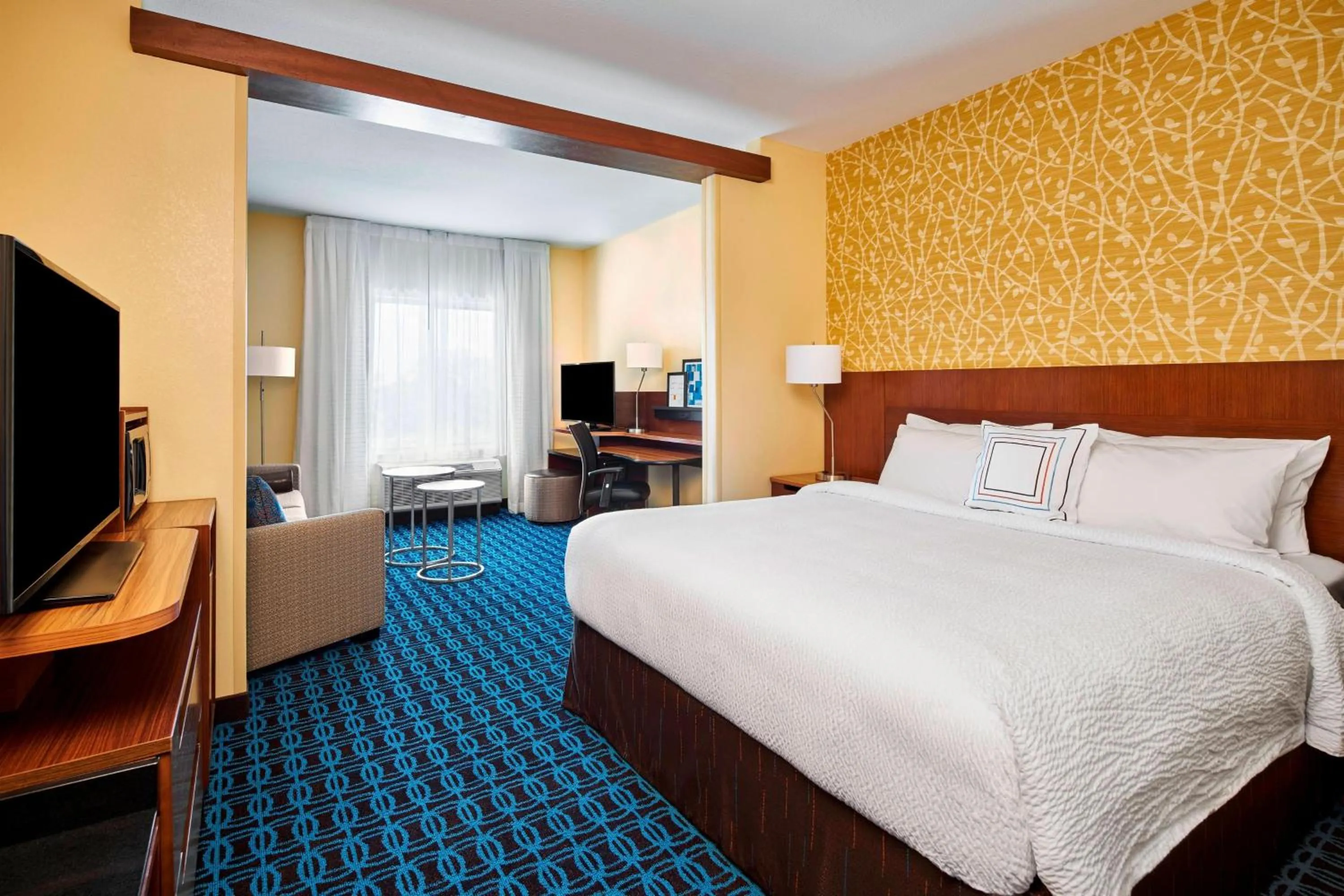 Photo of the whole room, Bed in Fairfield Inn & Suites by Marriott Alexandria,Virginia