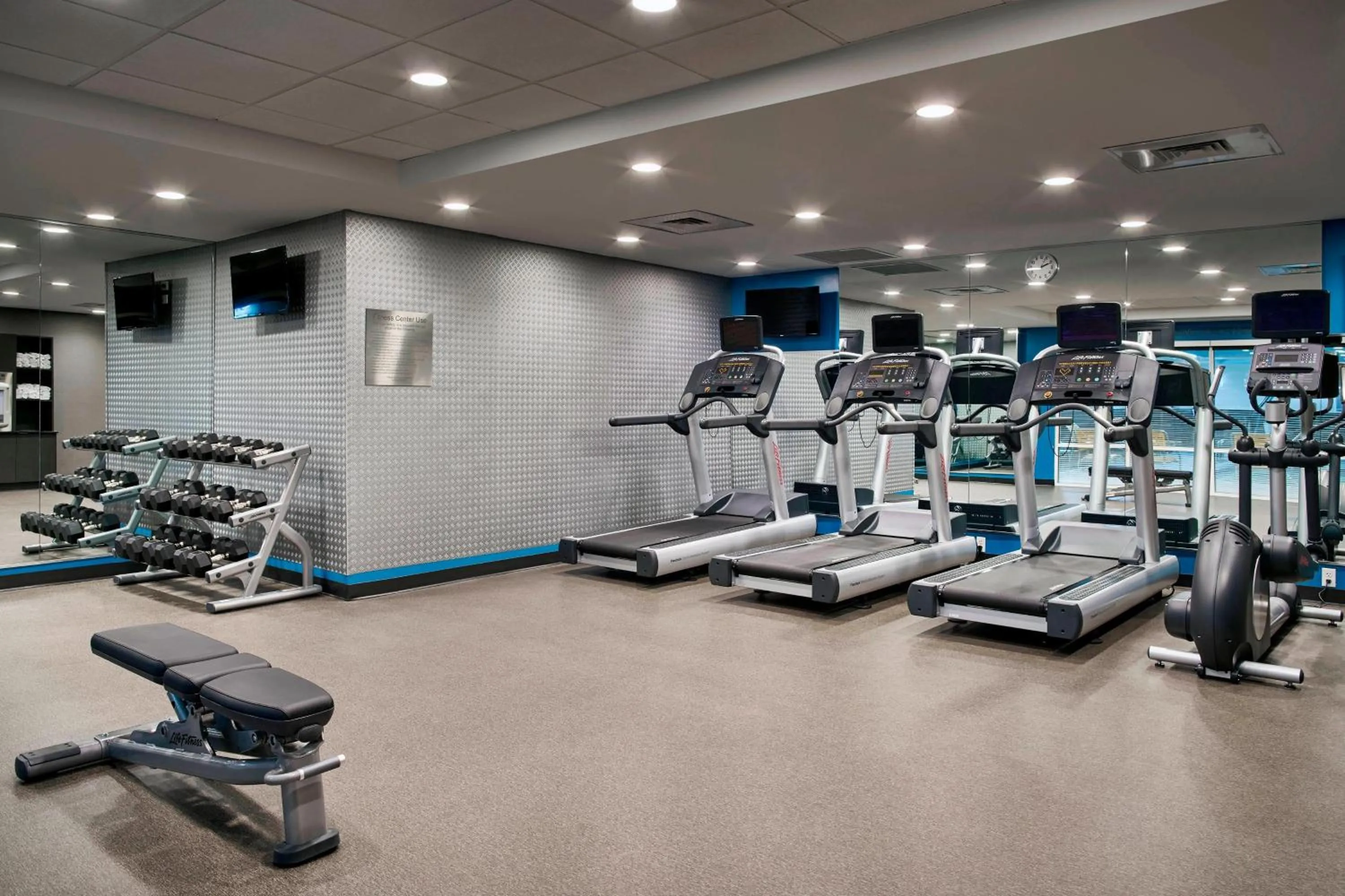 Fitness centre/facilities in Fairfield Inn & Suites by Marriott Alexandria,Virginia