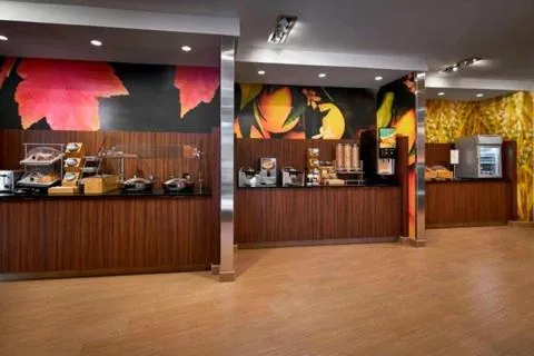 Coffee/tea facilities in Fairfield Inn & Suites by Marriott Alexandria,Virginia