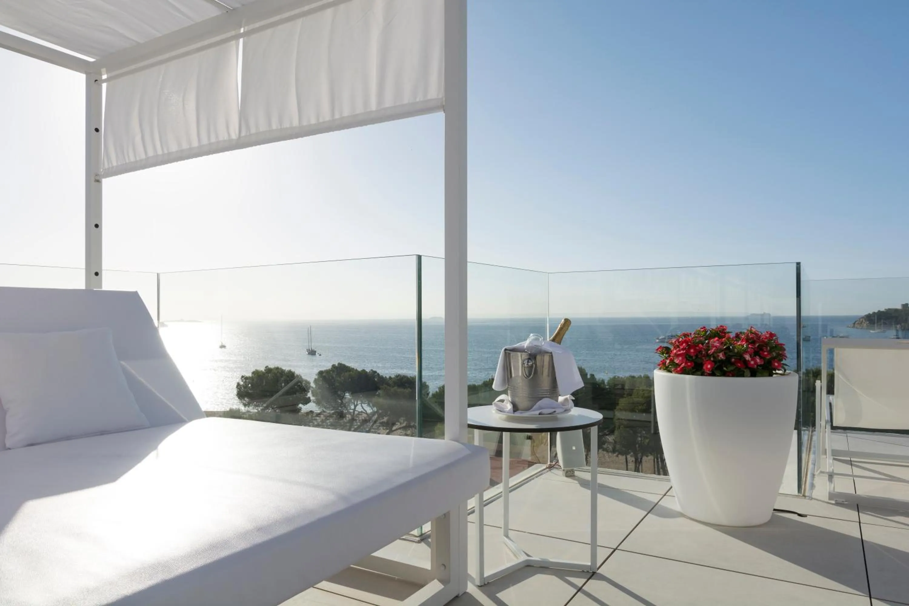 Beach in Reverence Mare Hotel - Adults Only