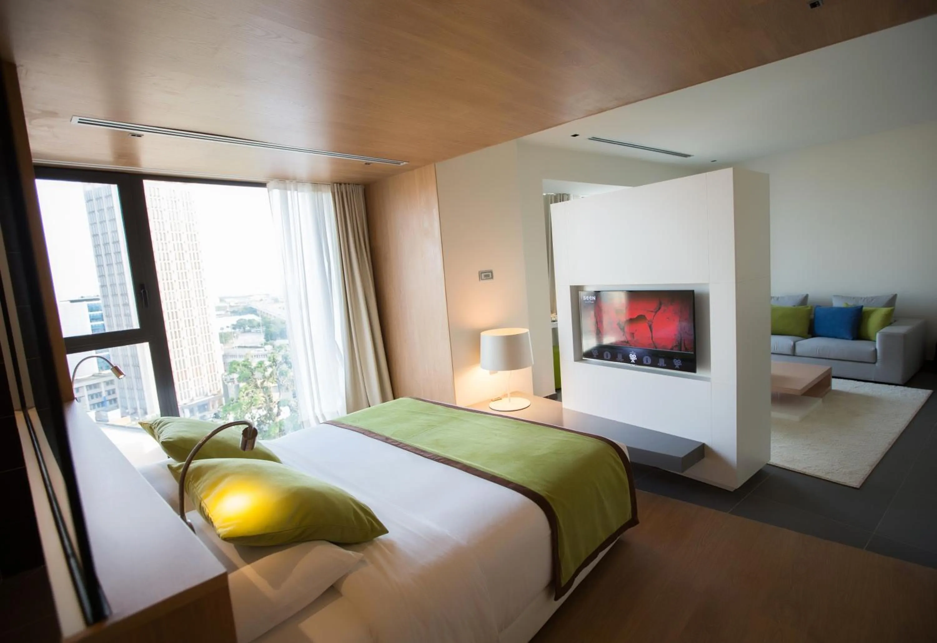 Photo of the whole room, Bed in Seen Hotel Abidjan Plateau