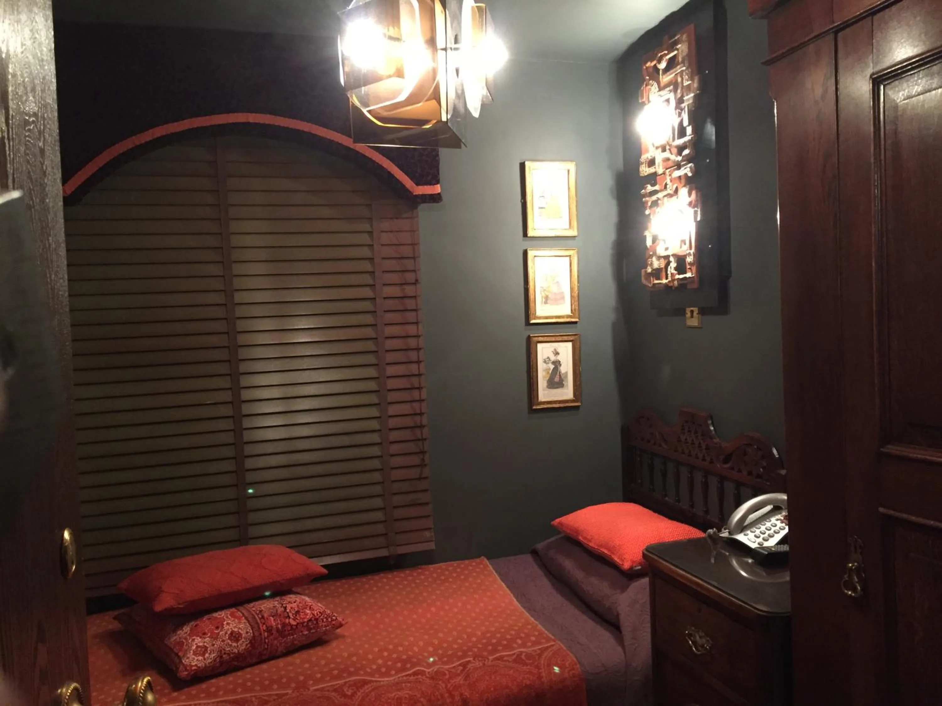 Bed in Pavilion Hotel