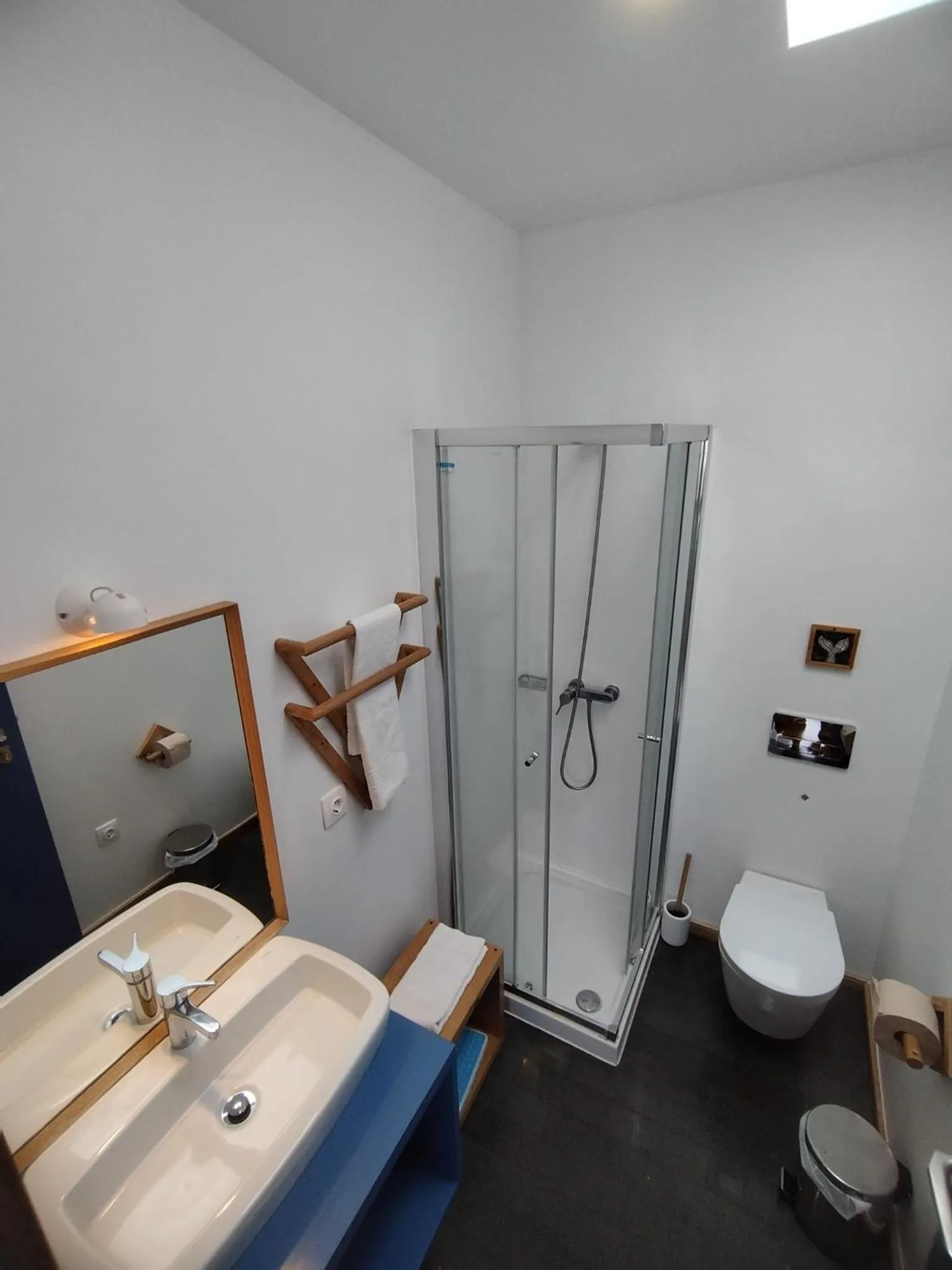 Toilet in Lofts Azul Pastel