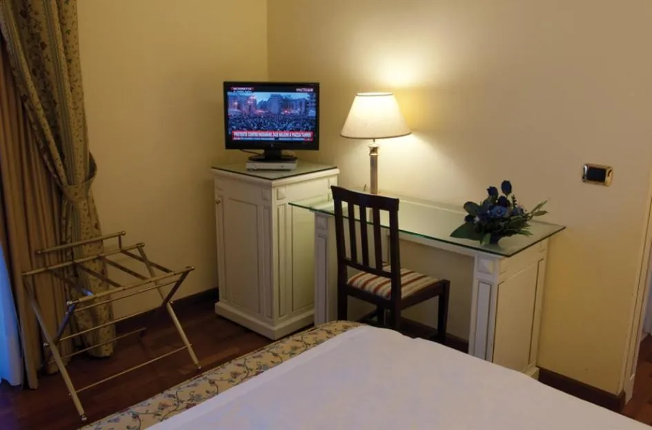 Bed in Hotel La Bussola