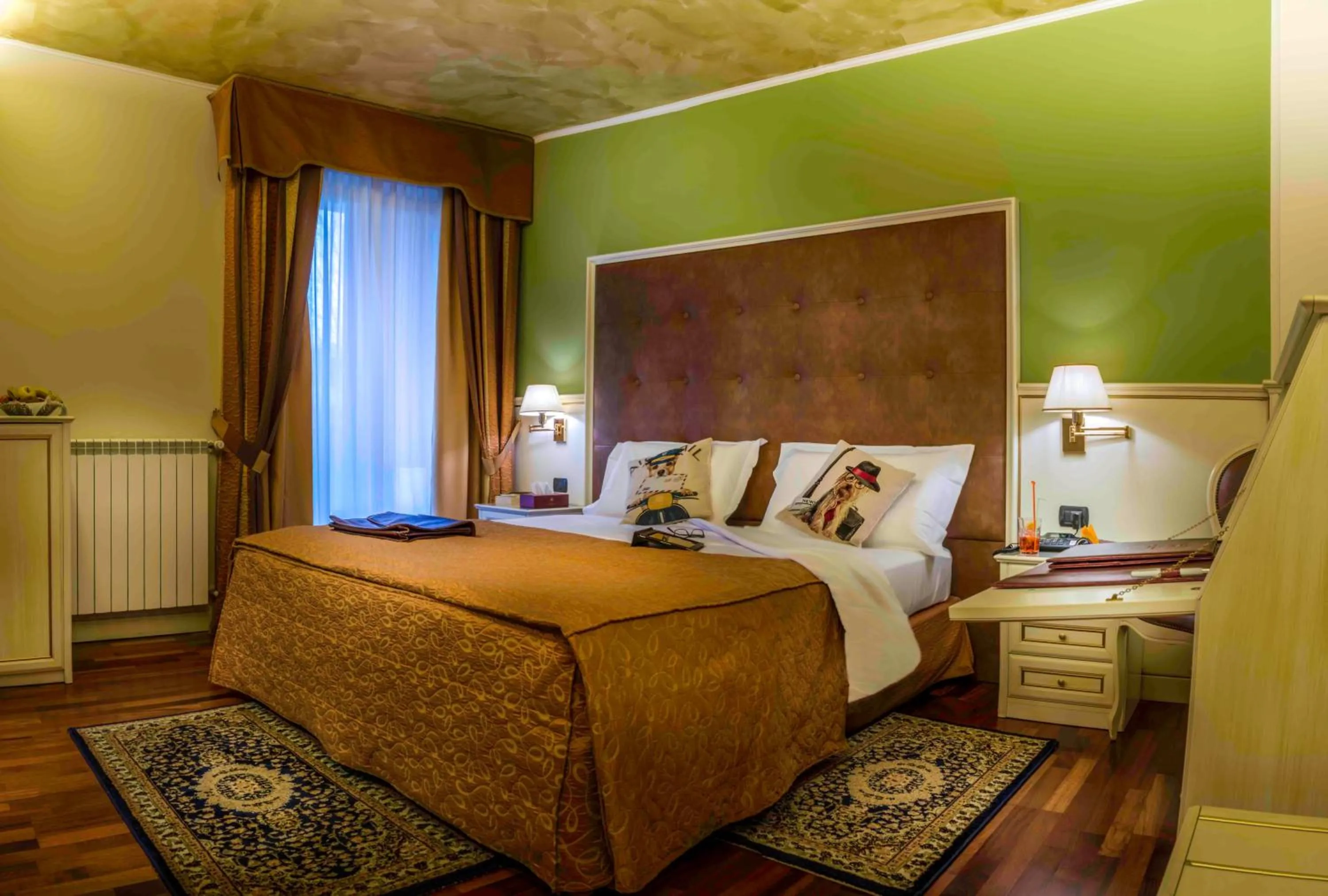 Bedroom, Bed in Hotel La Bussola