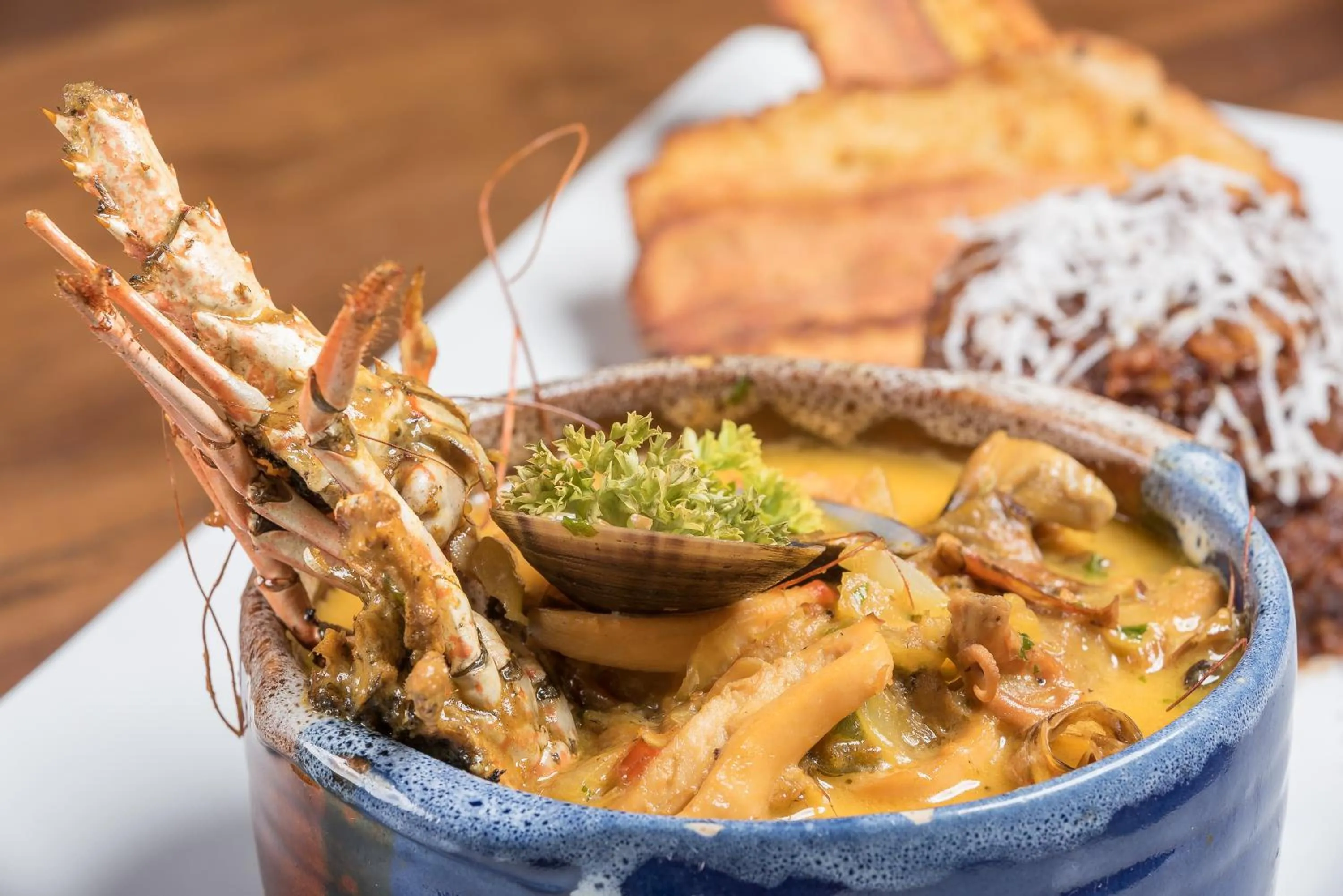 Restaurant/places to eat in Eco Hotel Villa Martha