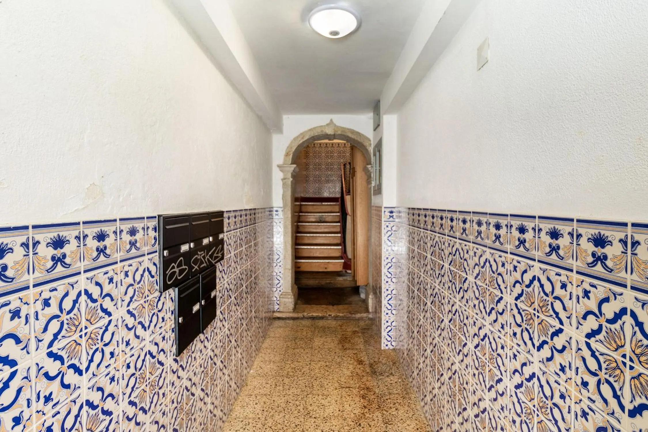 Facade/entrance in Diario de Noticias by Central Hill Apartments
