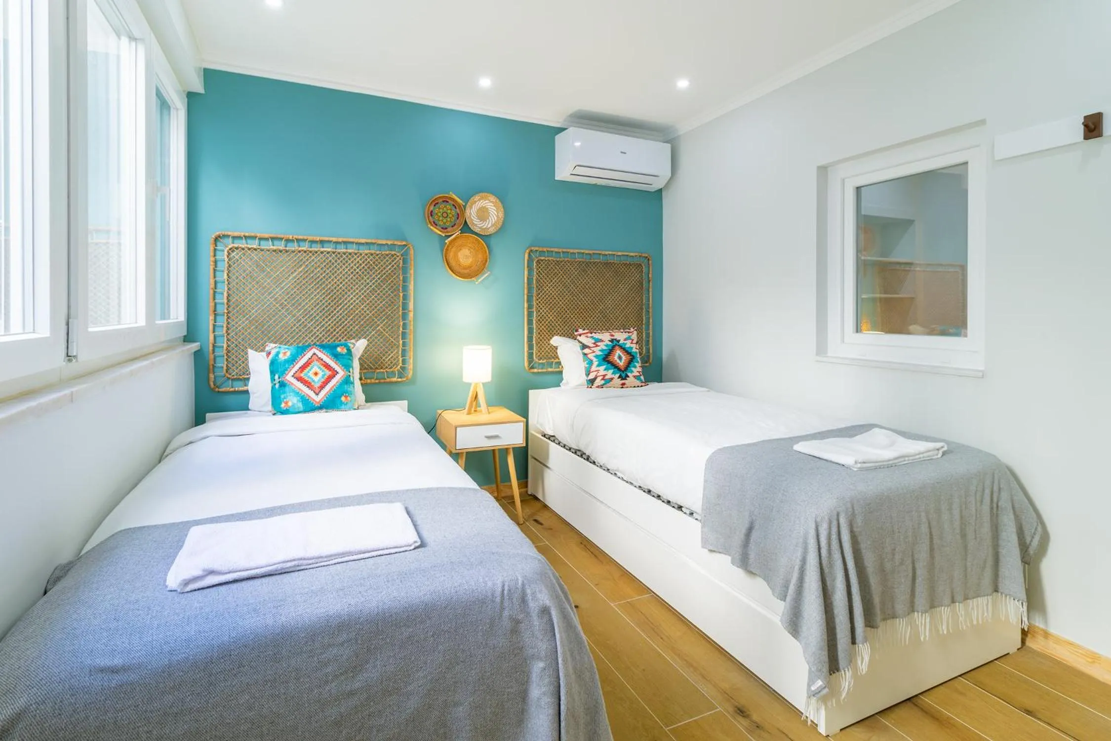 Bed in Diario de Noticias by Central Hill Apartments