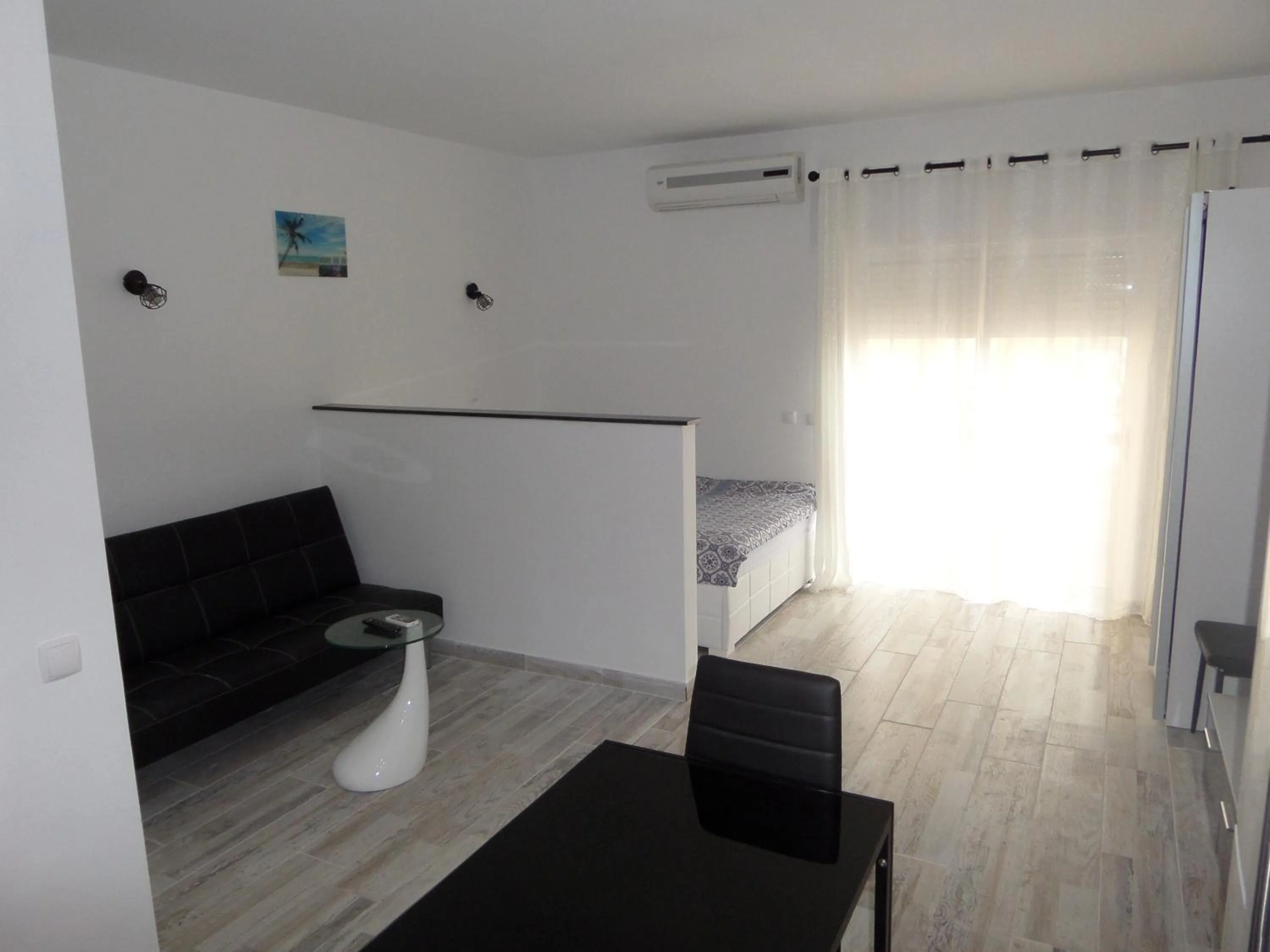 Living room, Bed in Estudio Clube dos Arcos