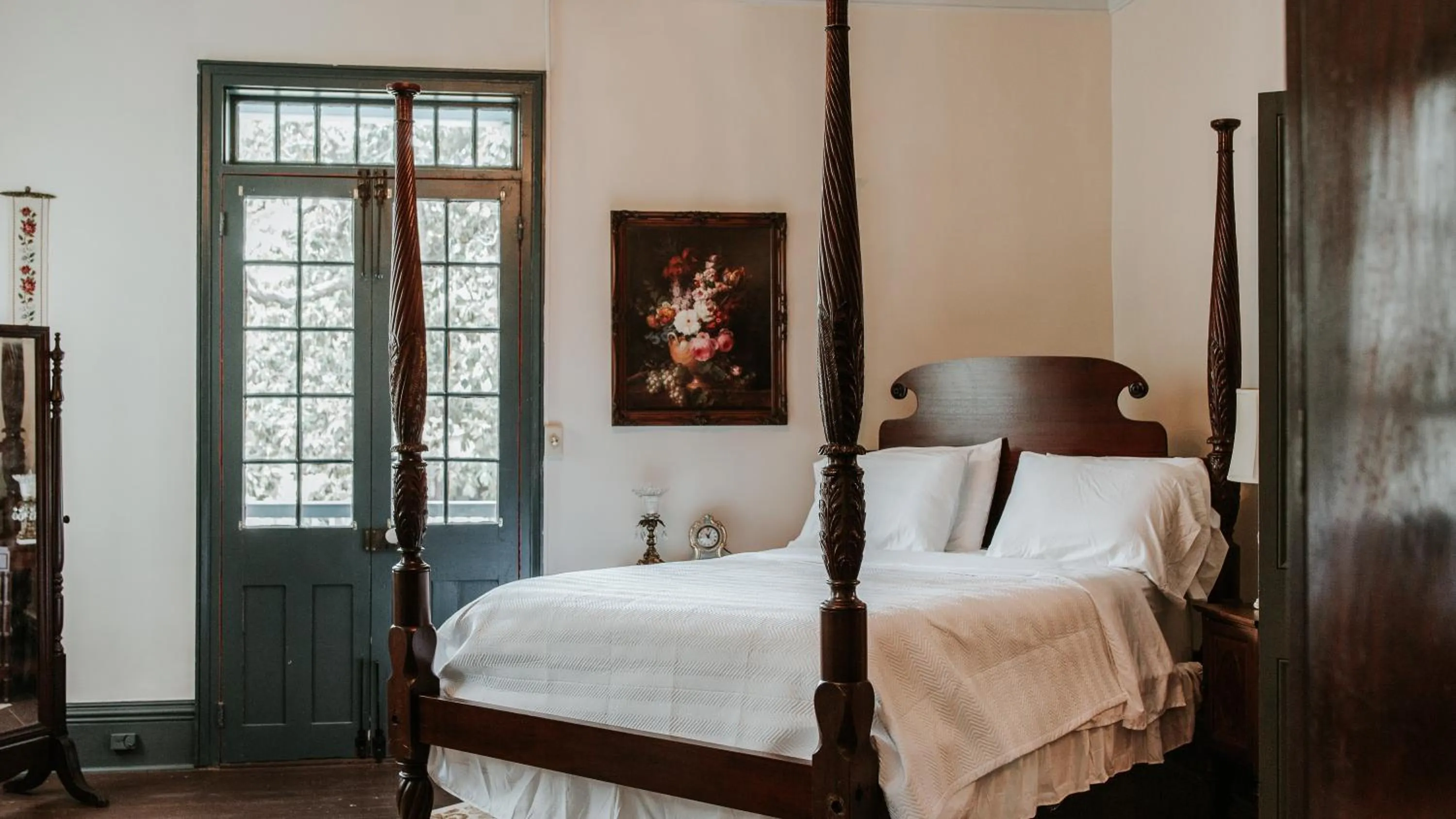 Photo of the whole room, Bed in Maison Mouton Bed & Breakfast