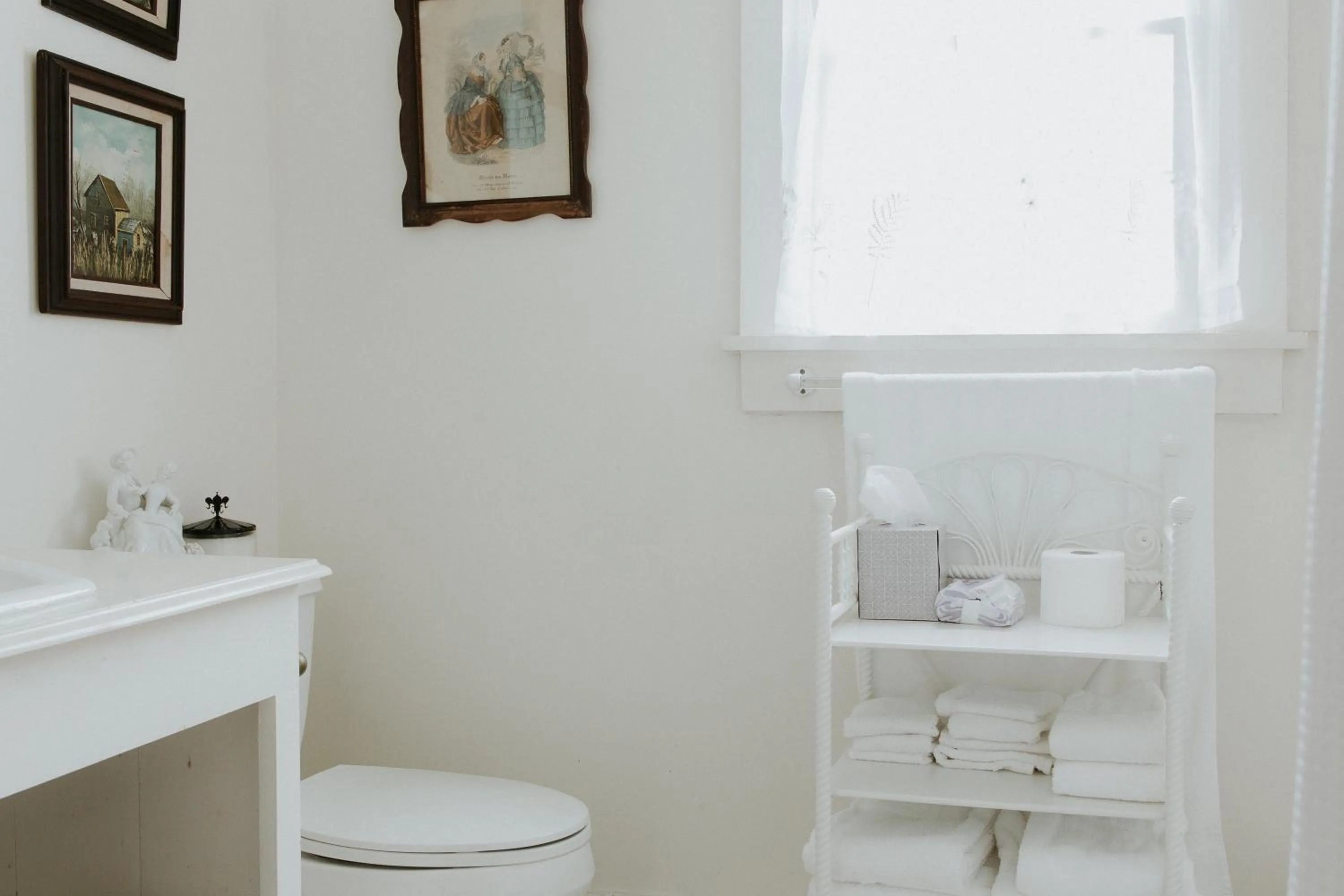 Bed in Maison Mouton Bed & Breakfast