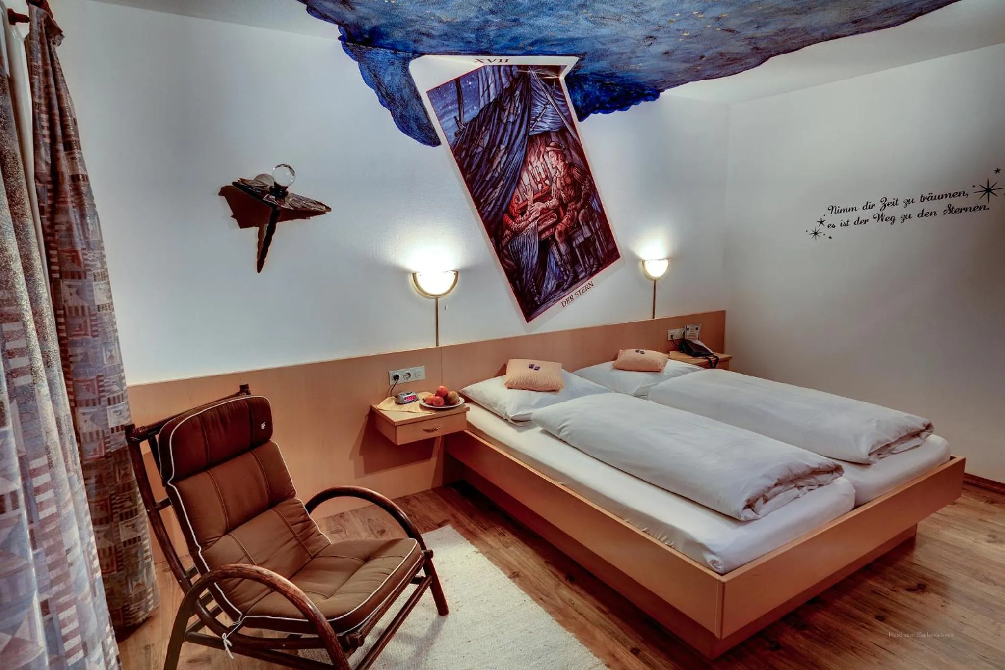 Bed in Hotel zum Zauberkabinett