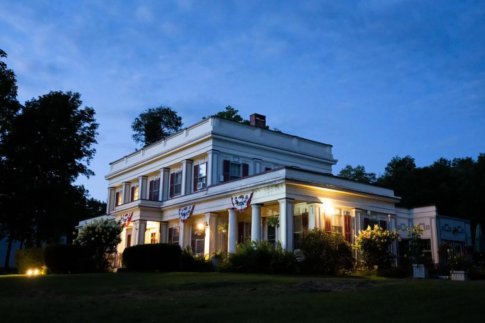 Property building in Arlington Inn & Spa