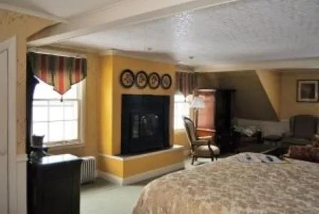 Seating area, Bed in Arlington Inn & Spa
