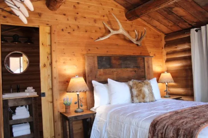 Photo of the whole room in Elkhorn Cabins and Inn