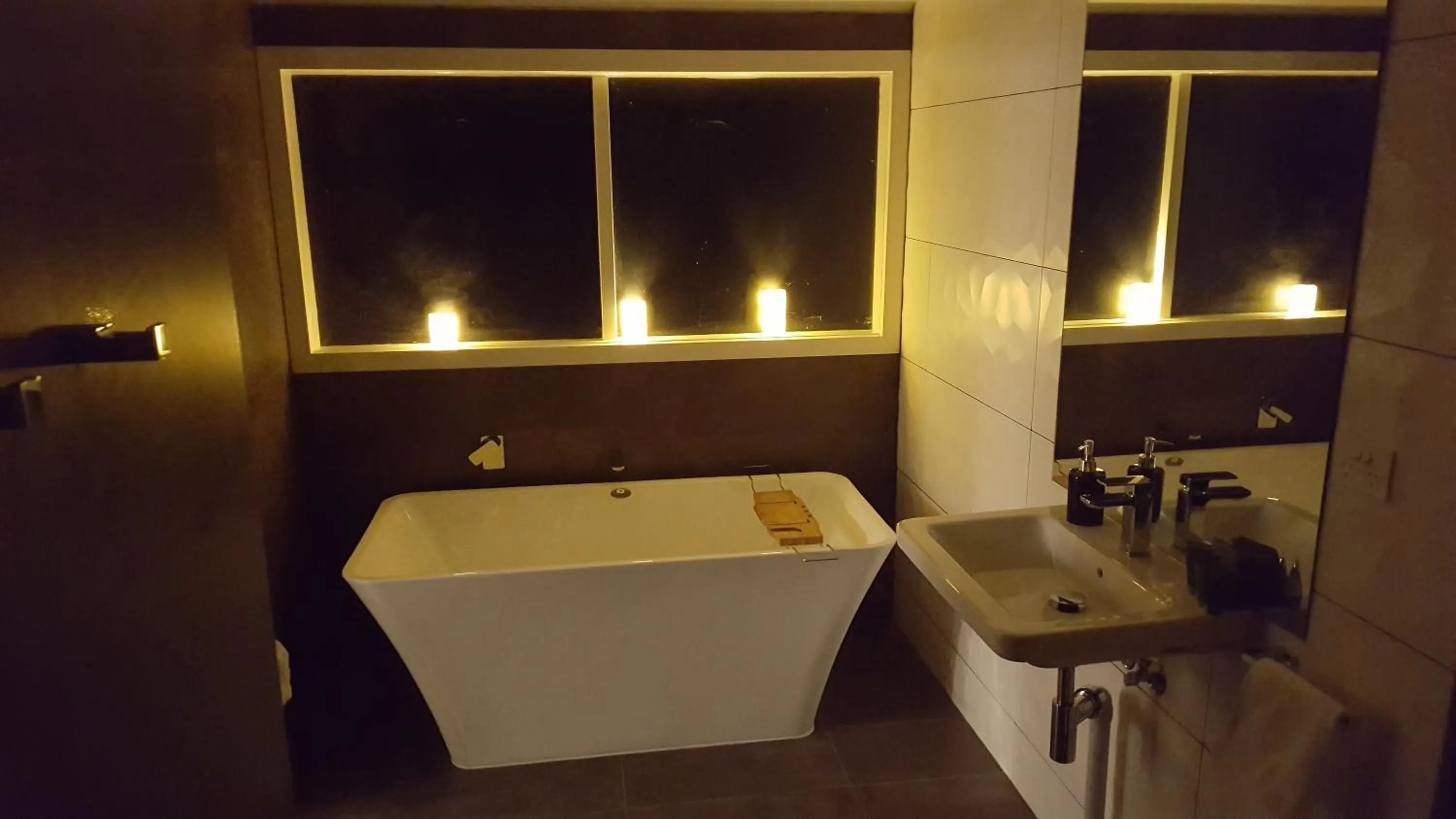 Bathroom in Lara Lodge