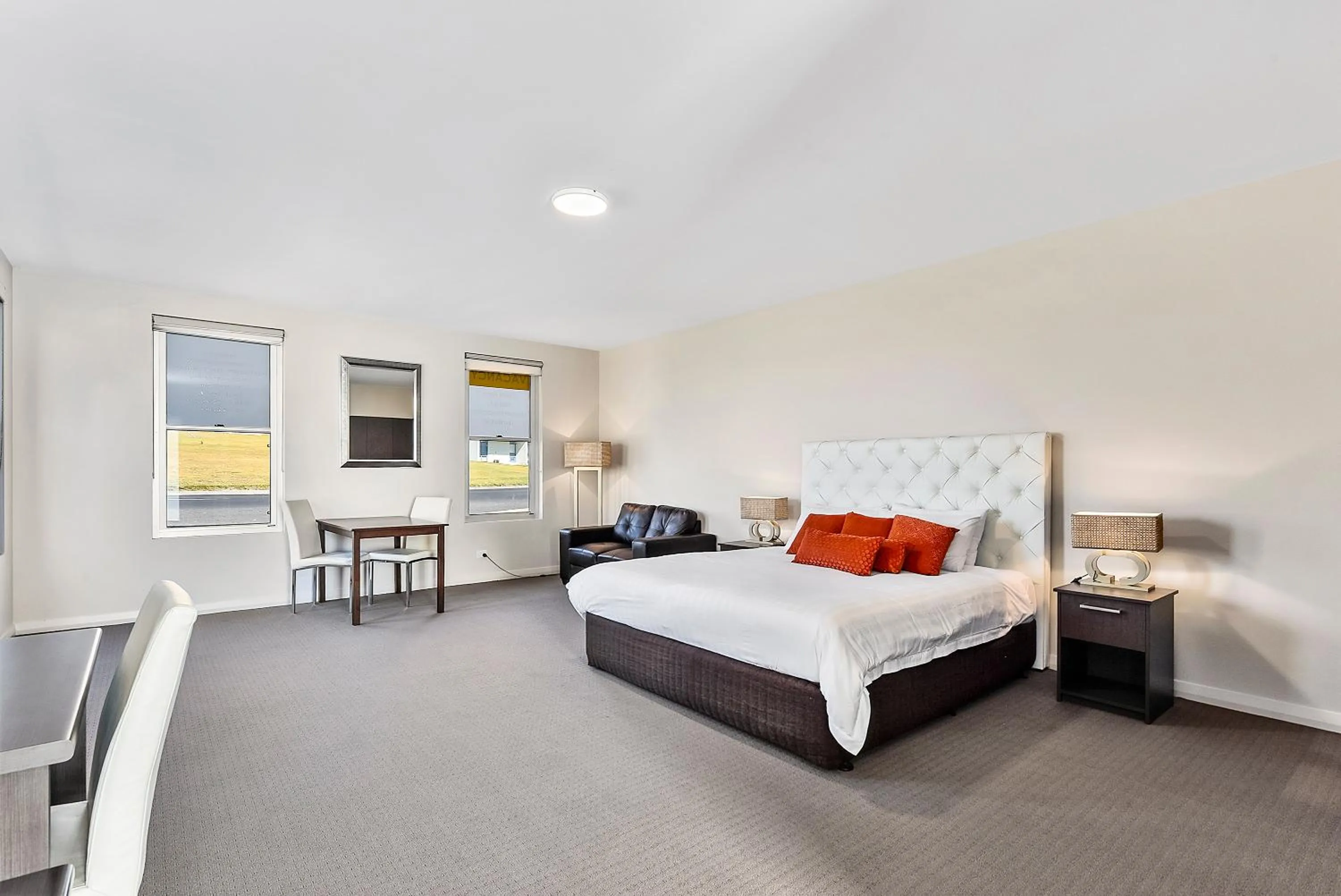 Photo of the whole room, Bed in Robe Marina Accommodation