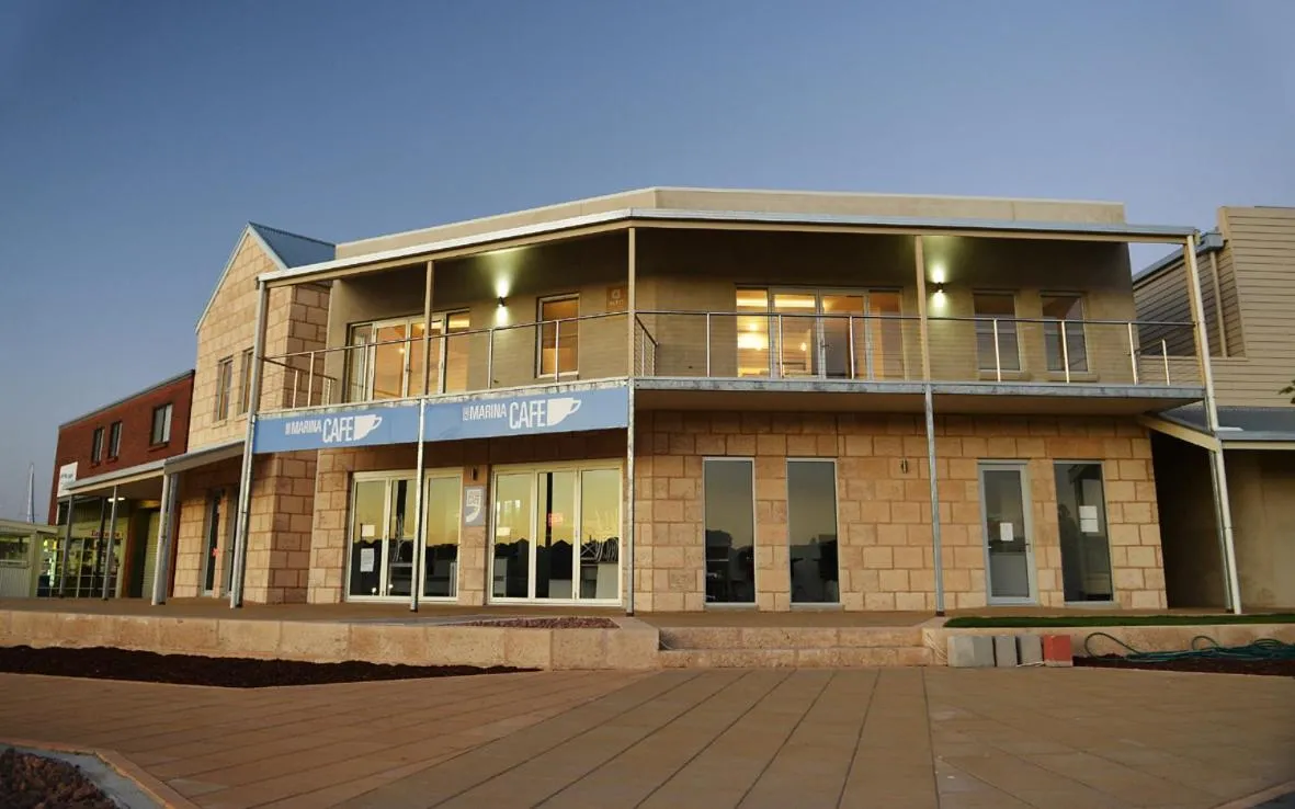 Facade/entrance in Robe Marina Accommodation