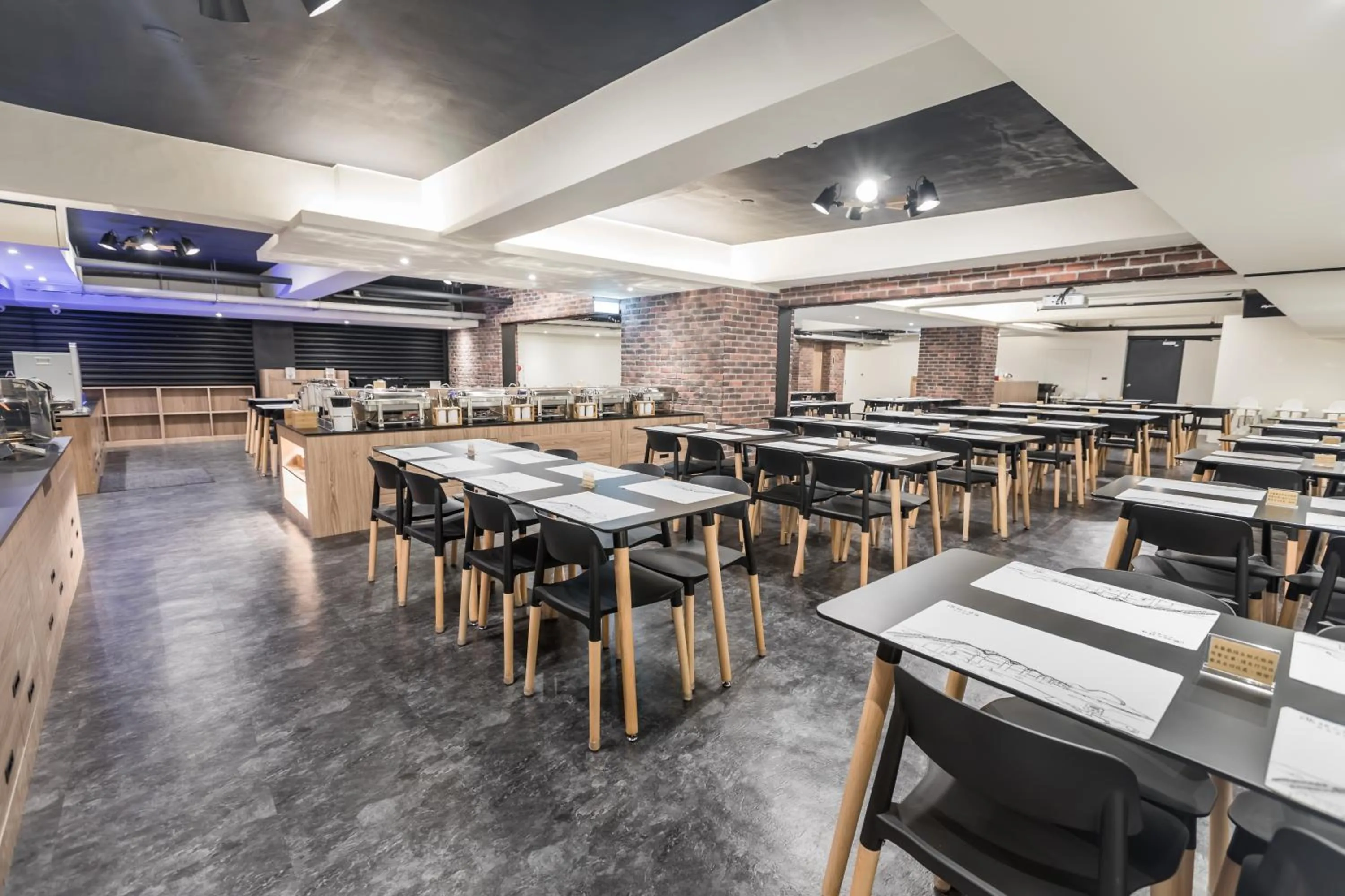 Restaurant/places to eat in Traveller Inn Tiehua Cultural and Creative Hotel II