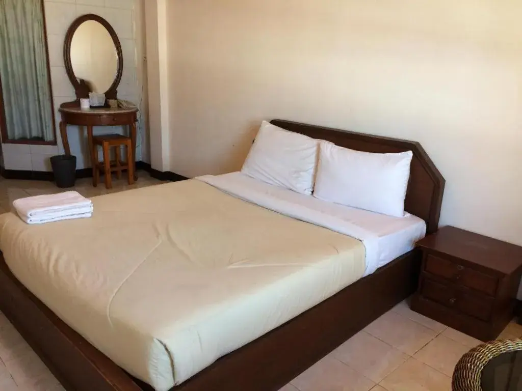 Deluxe Double Room in Kraisaeng Place Deluxe Double Room in Kraisaeng Place