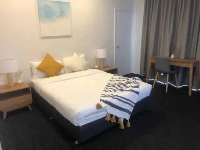 Suite with Lake View in Gunyah Hotel Suite with Lake View in Gunyah Hotel