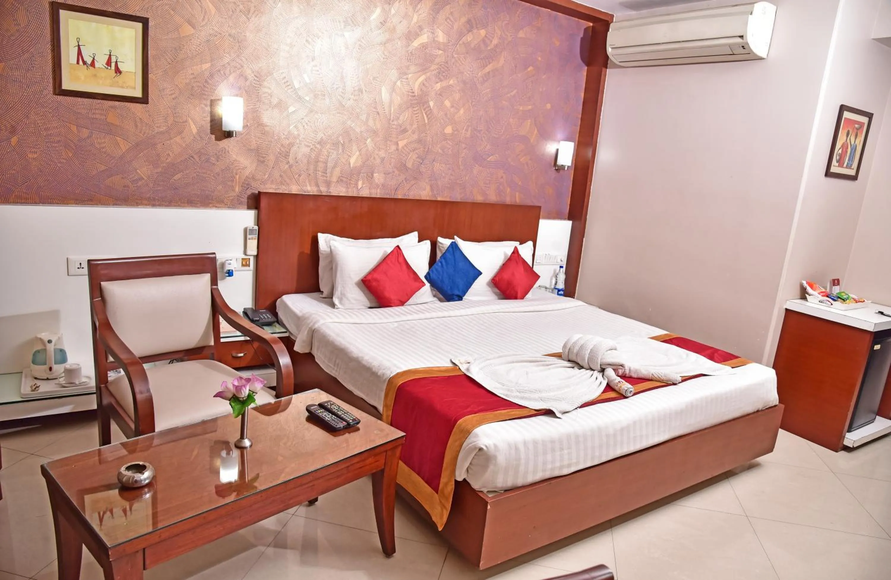 Hotel Amit International