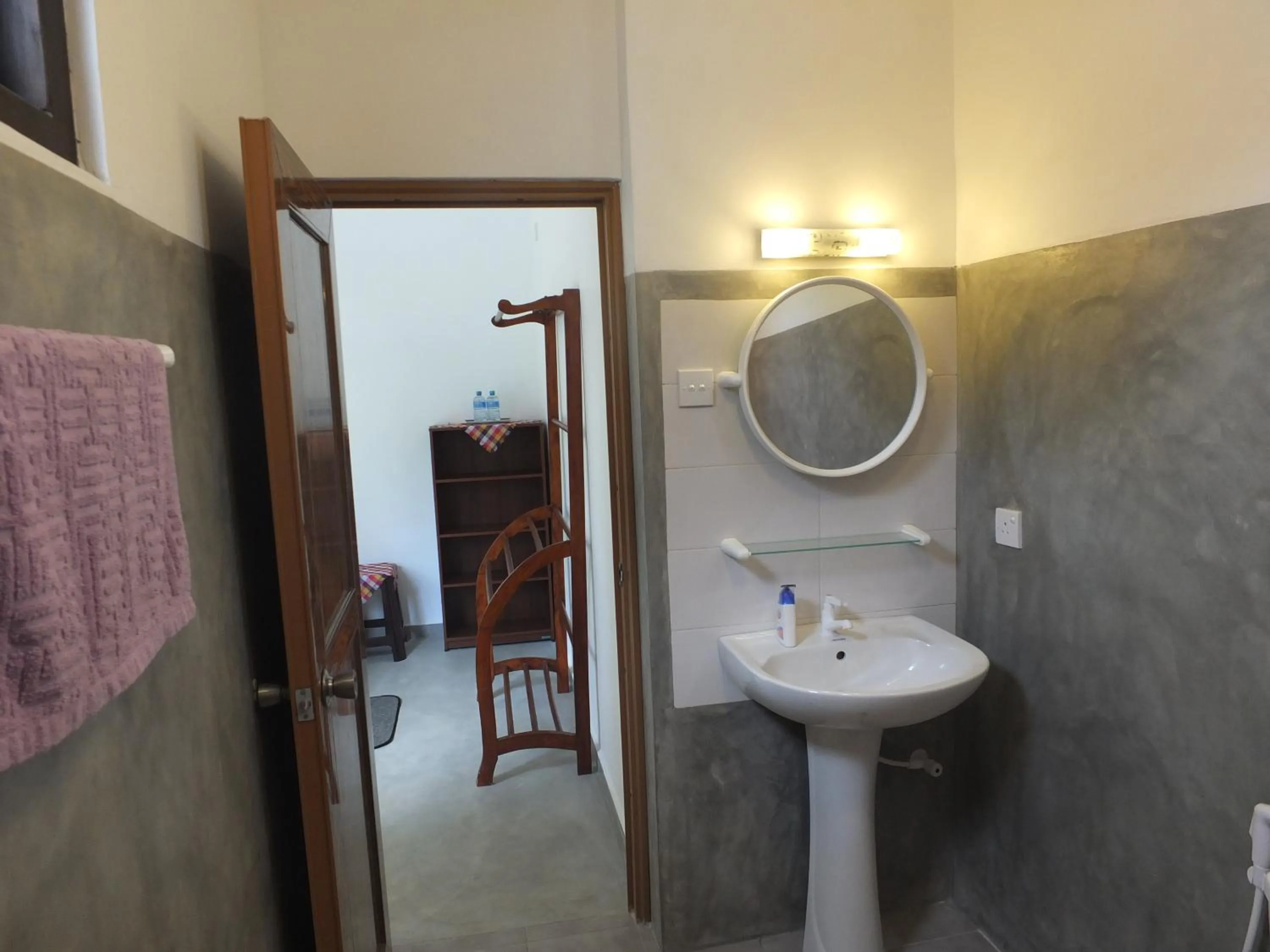 Bathroom in Emildale Villa