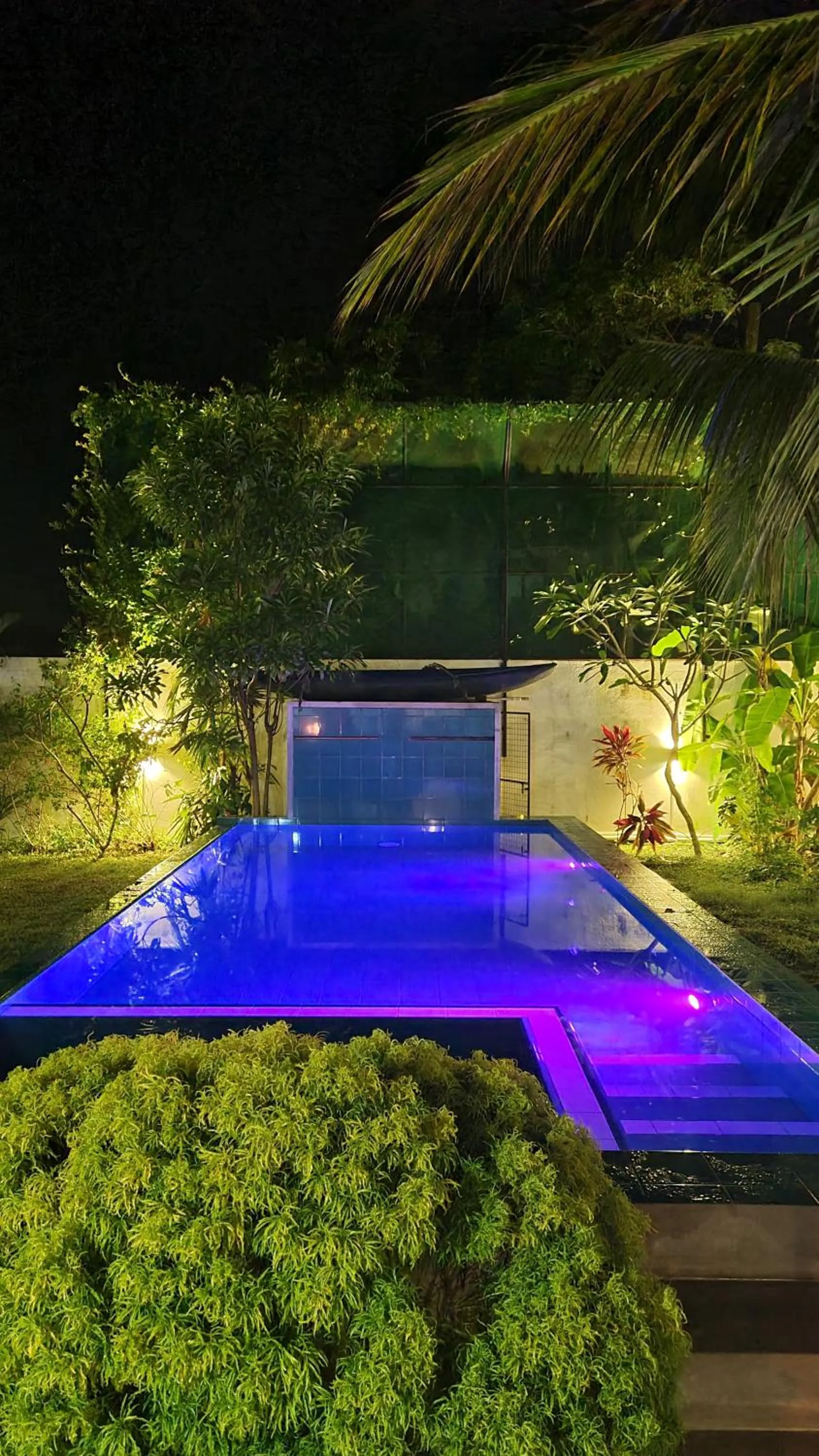 Night in Emildale Villa