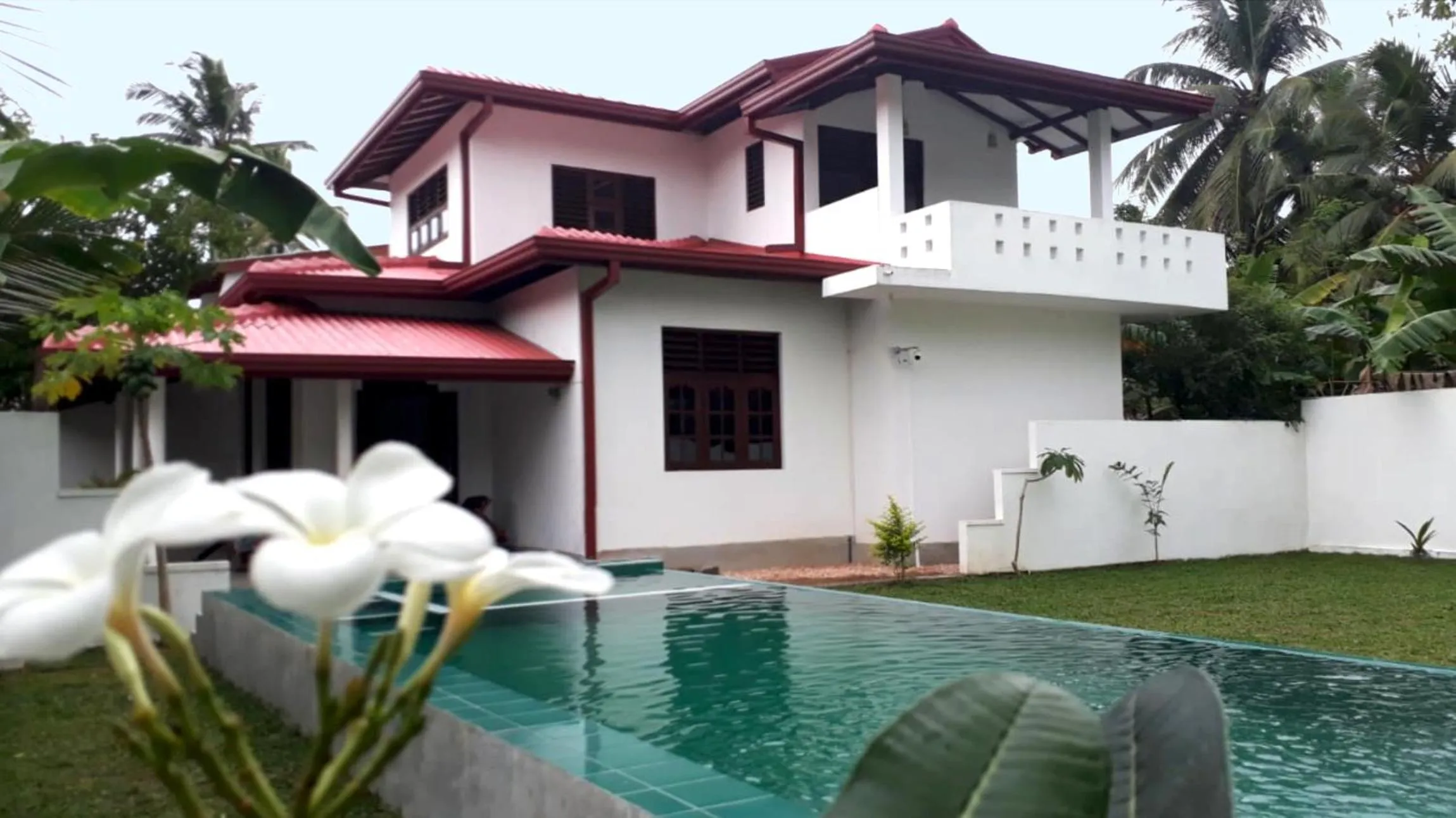 Property building in Emildale Villa
