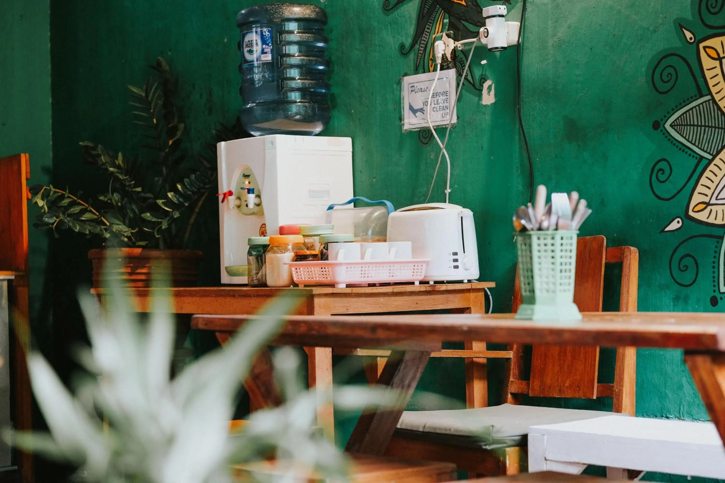 Communal lounge/ TV room in Glory Homestay