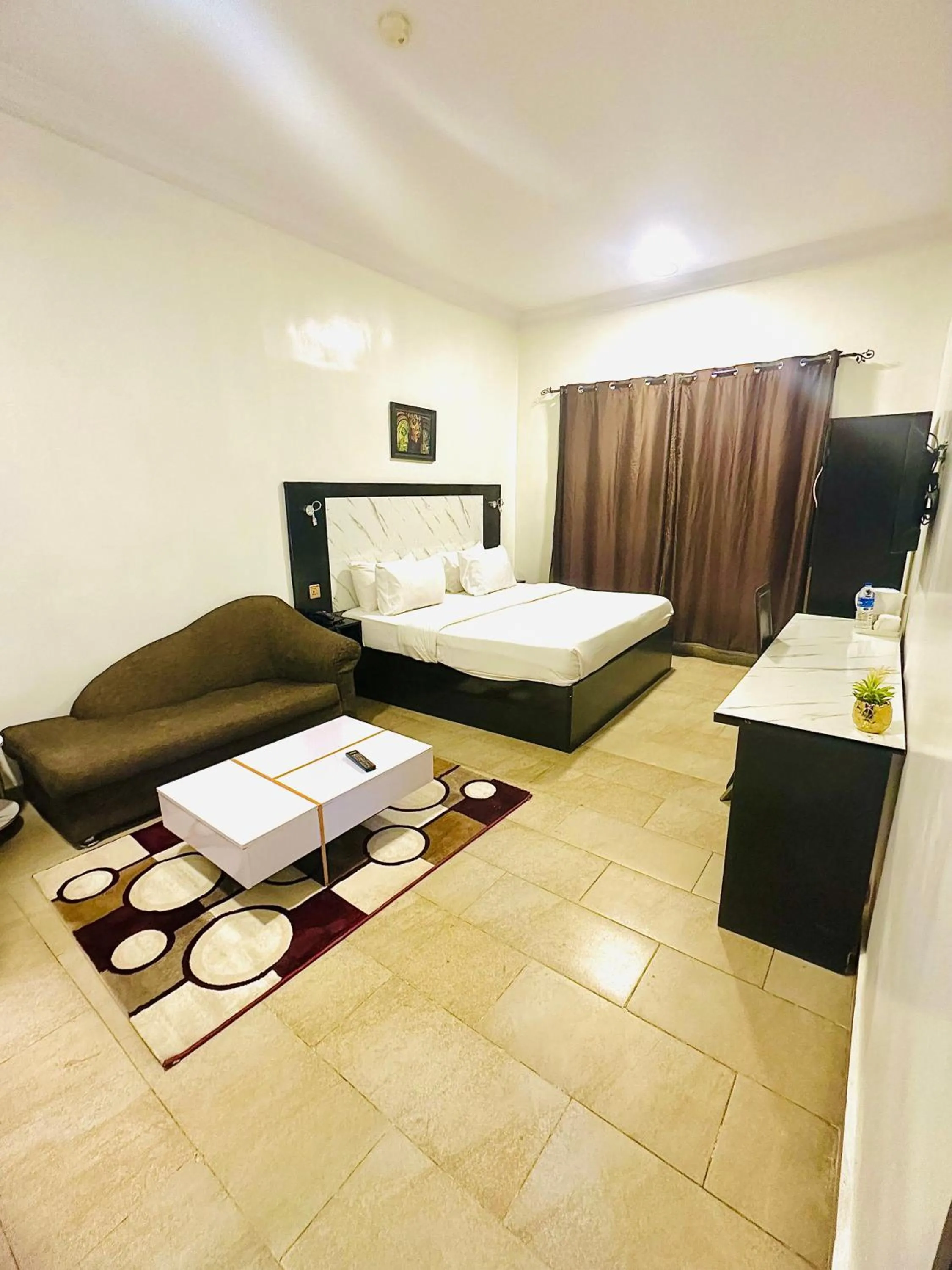 Bedroom, Bed in Posh Hotel and Suites Ikeja