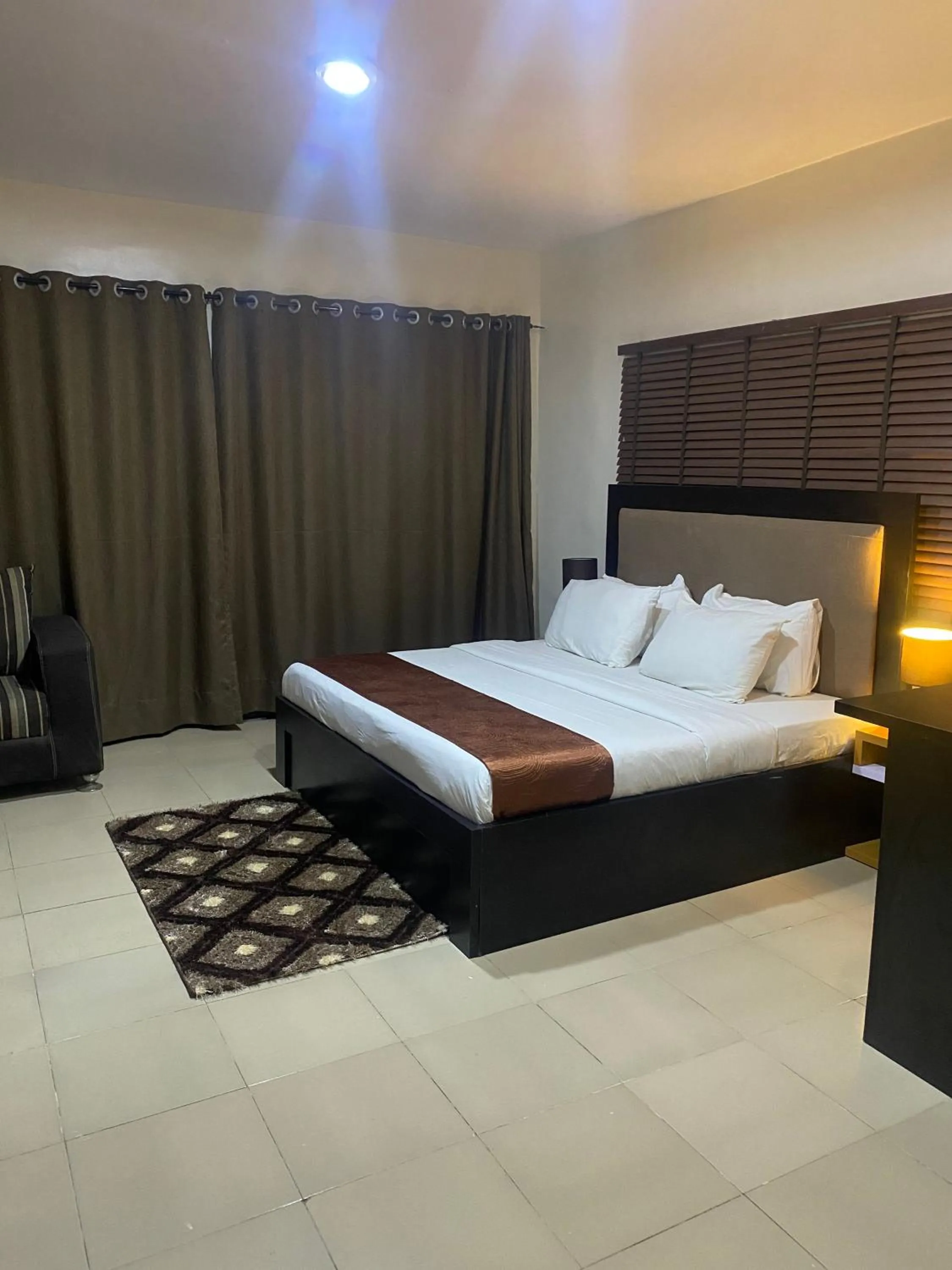Bedroom, Bed in Posh Hotel and Suites Ikeja